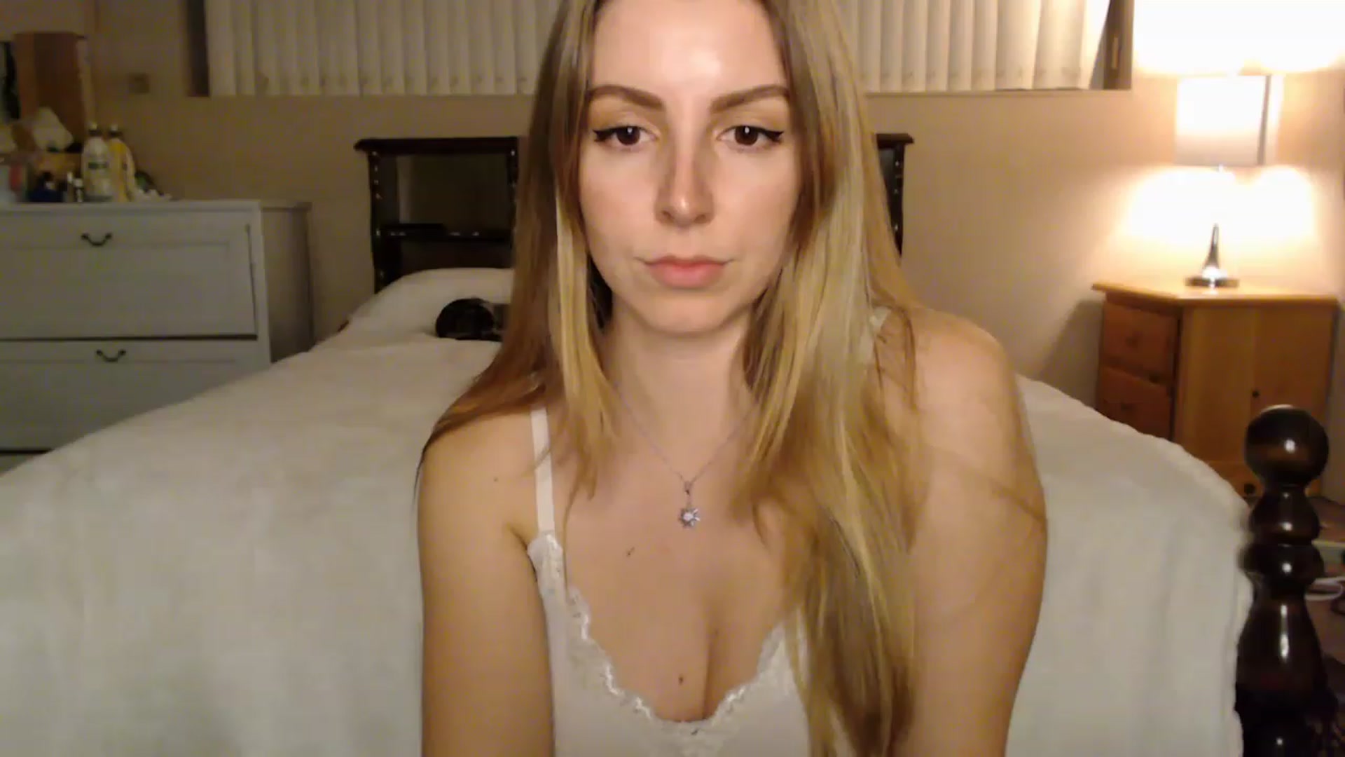 Gallery image thumbnail from MyaDelaney's myfreecams stream on, 12/10/2022, 02:58 image 7 of 20