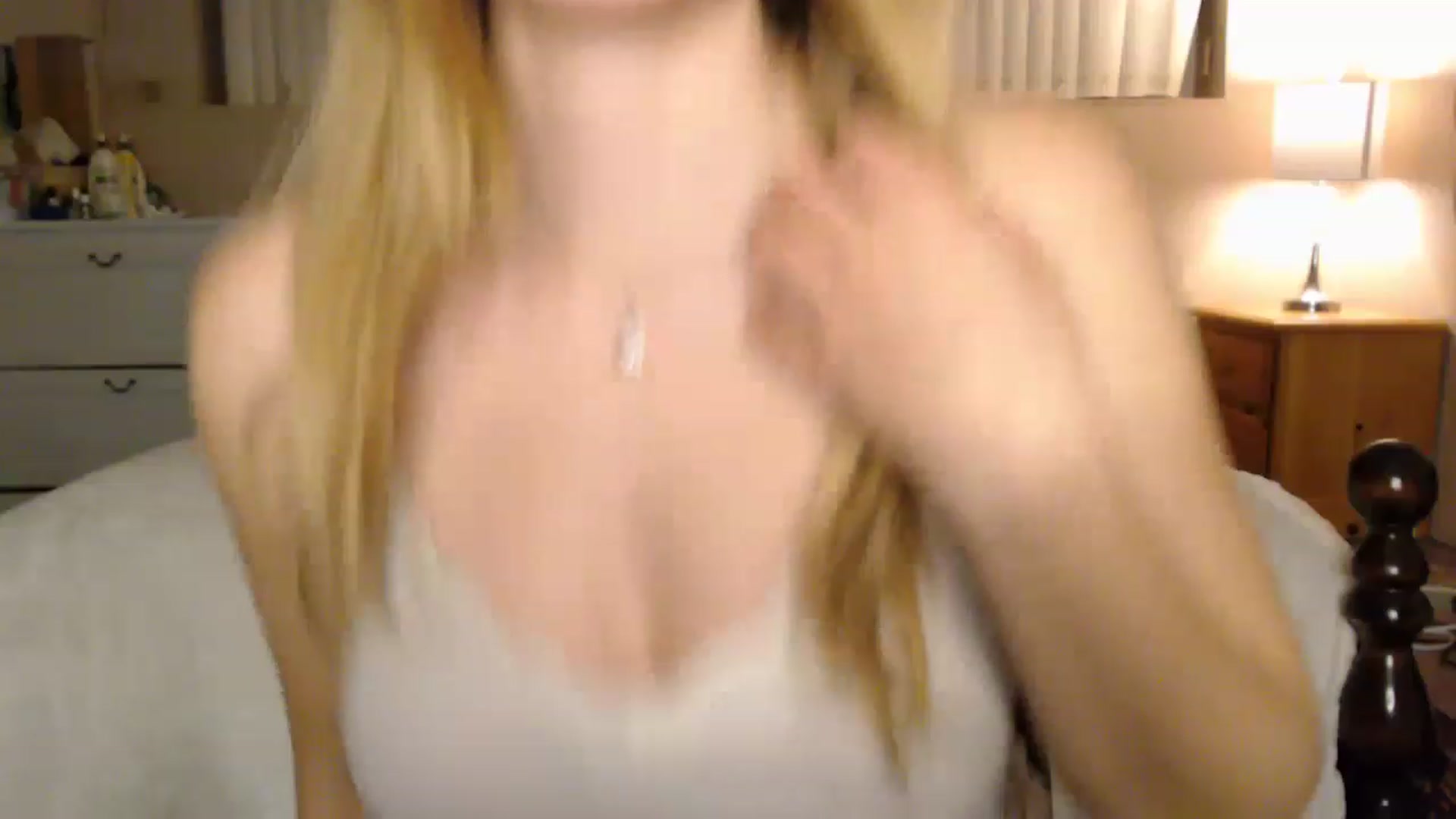 Gallery image thumbnail from MyaDelaney's myfreecams stream on, 12/10/2022, 02:58 image 13 of 20