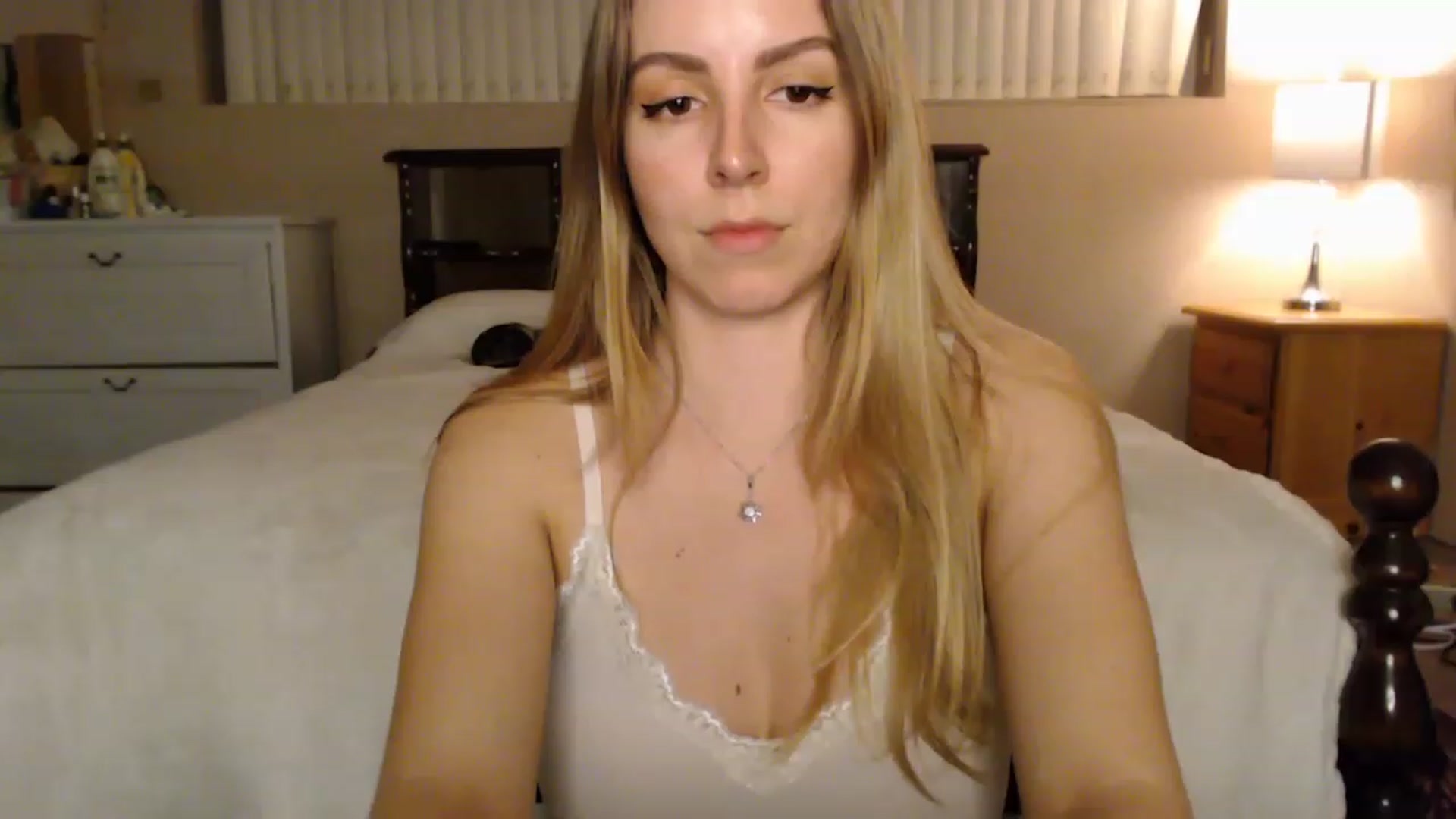 Gallery image thumbnail from MyaDelaney's myfreecams stream on, 12/10/2022, 02:58 image 5 of 20