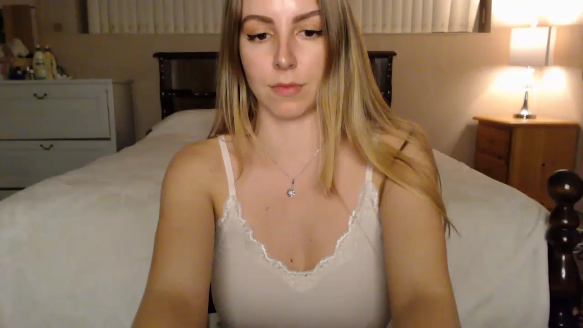 Gallery image thumbnail from MyaDelaney's myfreecams stream on, 12/10/2022, 04:02 image 17 of 20