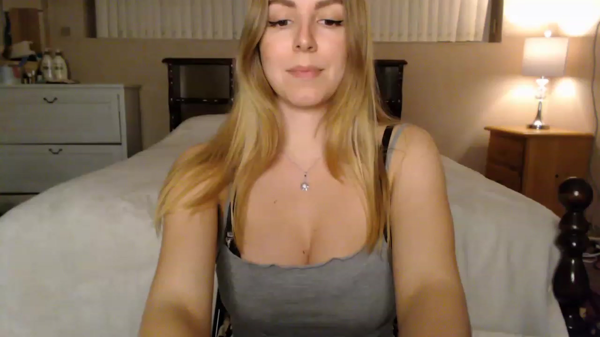 Gallery image thumbnail from MyaDelaney's myfreecams stream on, 12/29/2022, 04:02 image 13 of 20