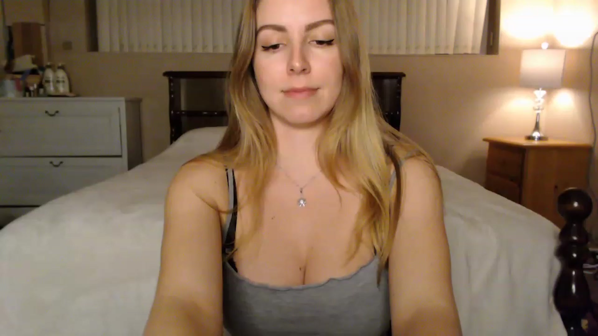 Gallery image thumbnail from MyaDelaney's myfreecams stream on, 12/29/2022, 04:02 image 12 of 20