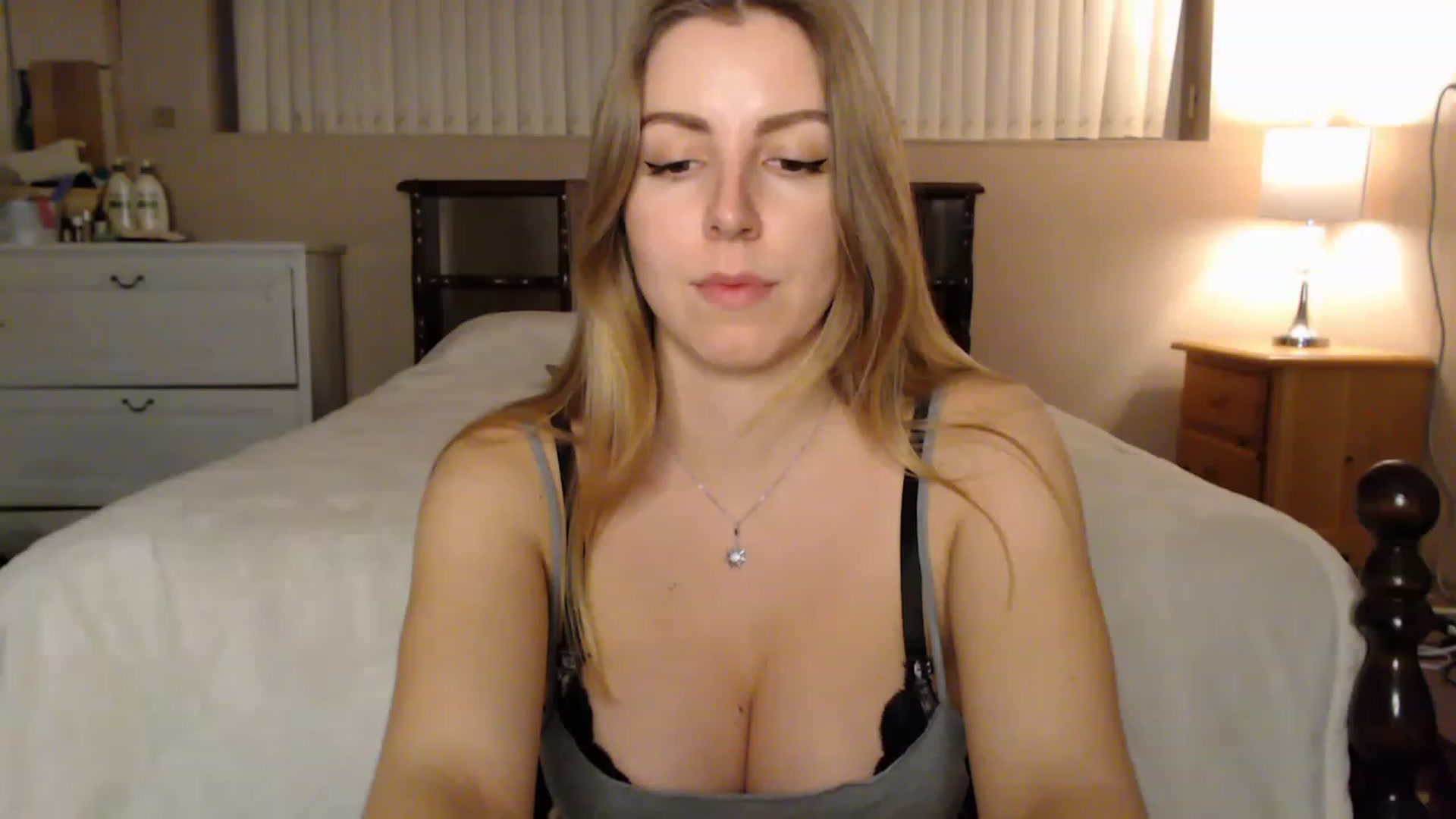 Gallery image thumbnail from MyaDelaney's myfreecams stream on, 12/29/2022, 07:22 image 1 of 20