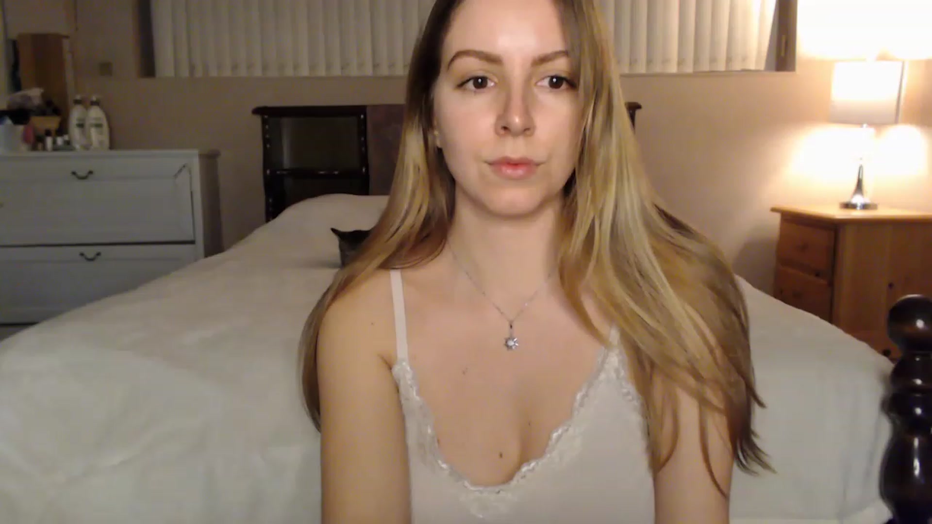 Gallery image thumbnail from MyaDelaney's myfreecams stream on, 01/19/2023, 05:03 image 6 of 20