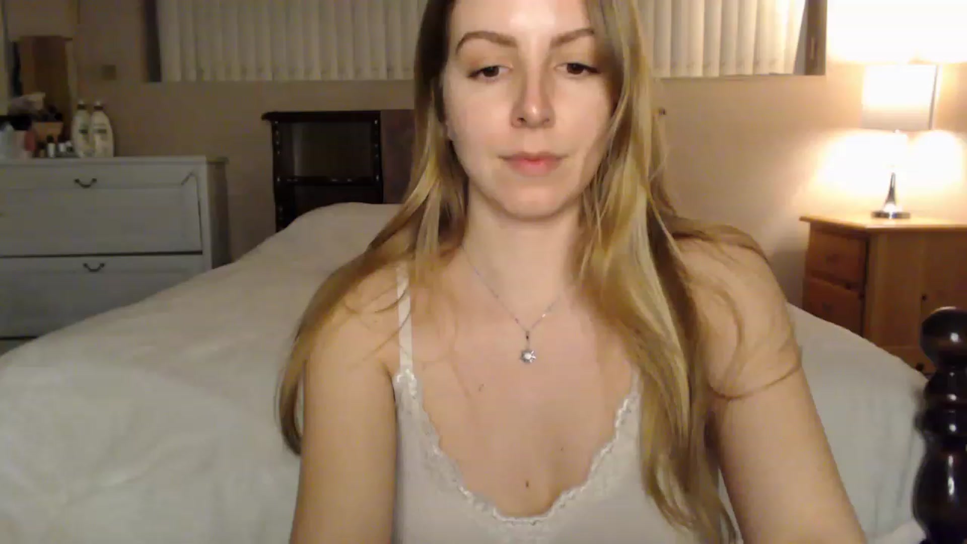 Gallery image thumbnail from MyaDelaney's myfreecams stream on, 01/19/2023, 05:03 image 18 of 20