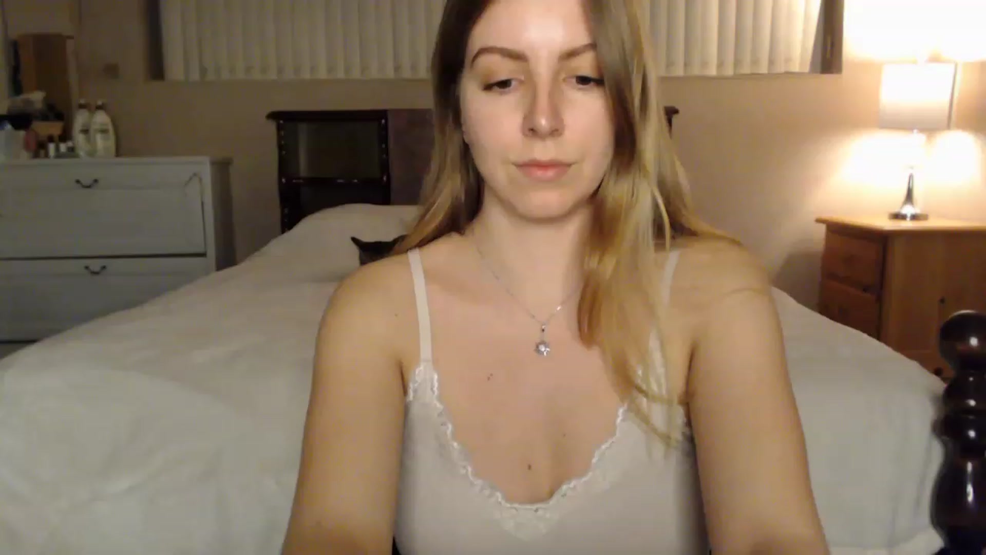 Gallery image thumbnail from MyaDelaney's myfreecams stream on, 01/19/2023, 05:03 image 4 of 20
