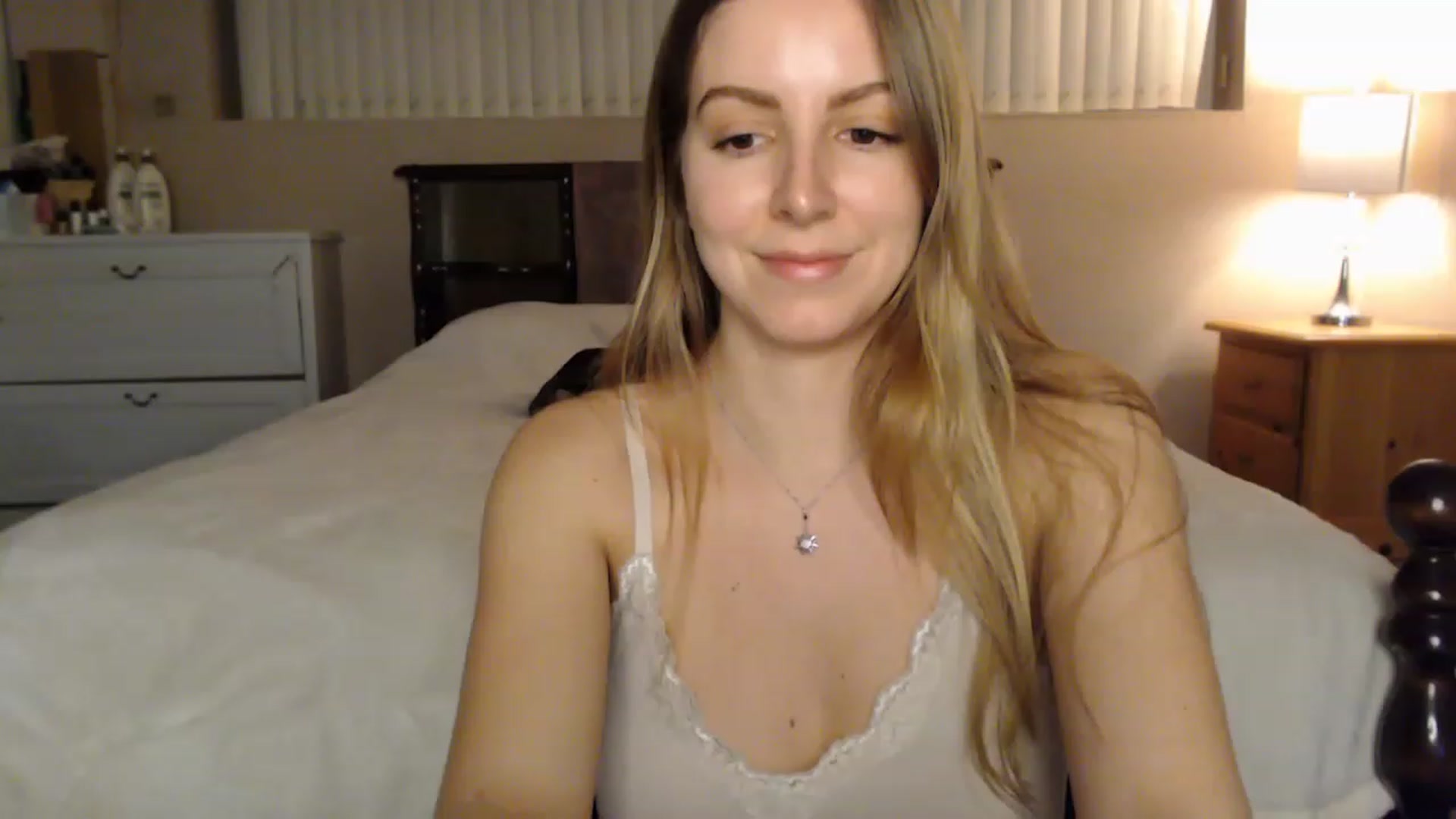 Gallery image thumbnail from MyaDelaney's myfreecams stream on, 01/19/2023, 05:03 image 12 of 20