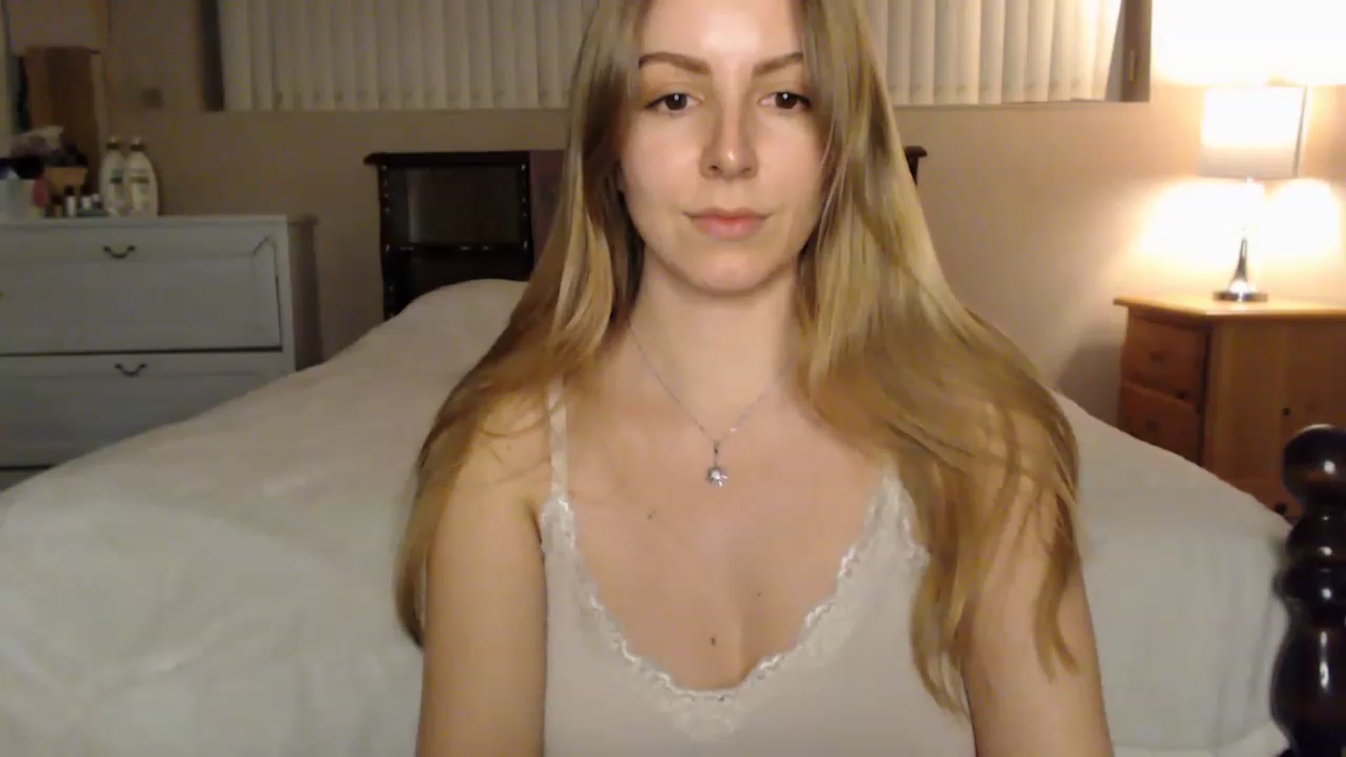 Gallery image thumbnail from MyaDelaney's myfreecams stream on, 01/19/2023, 05:03 image 17 of 20