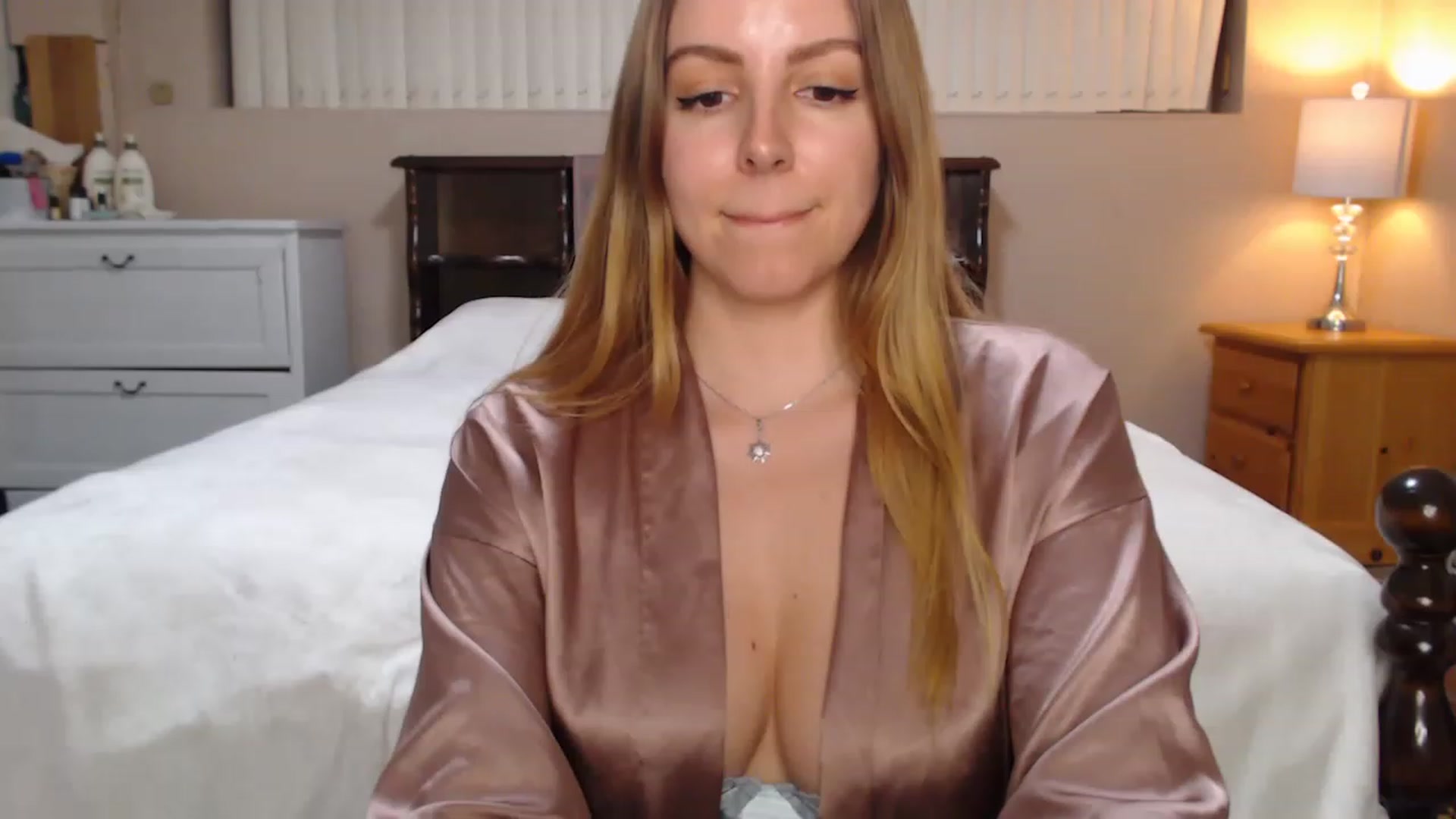 Gallery image thumbnail from MyaDelaney's myfreecams stream on, 02/14/2023, 02:05 image 16 of 20