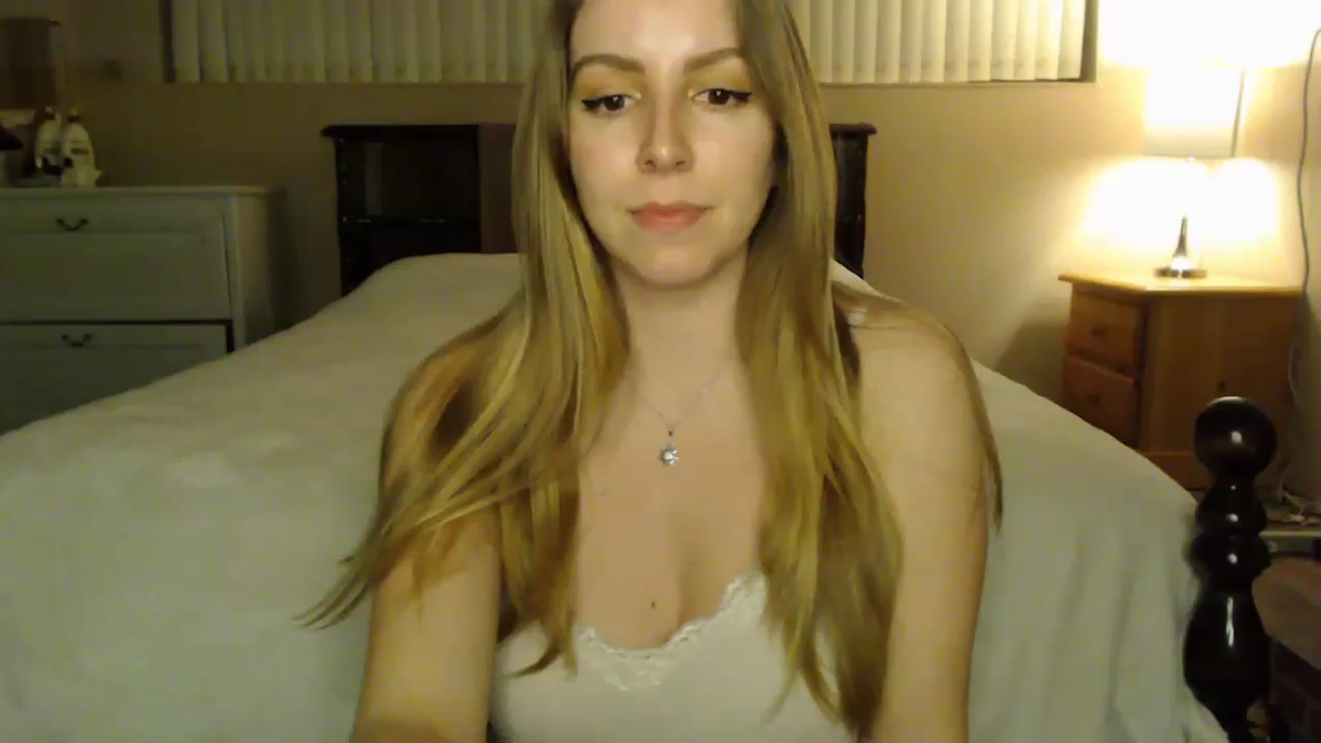 Gallery image thumbnail from MyaDelaney's myfreecams stream on, 02/17/2023, 04:53 image 9 of 20