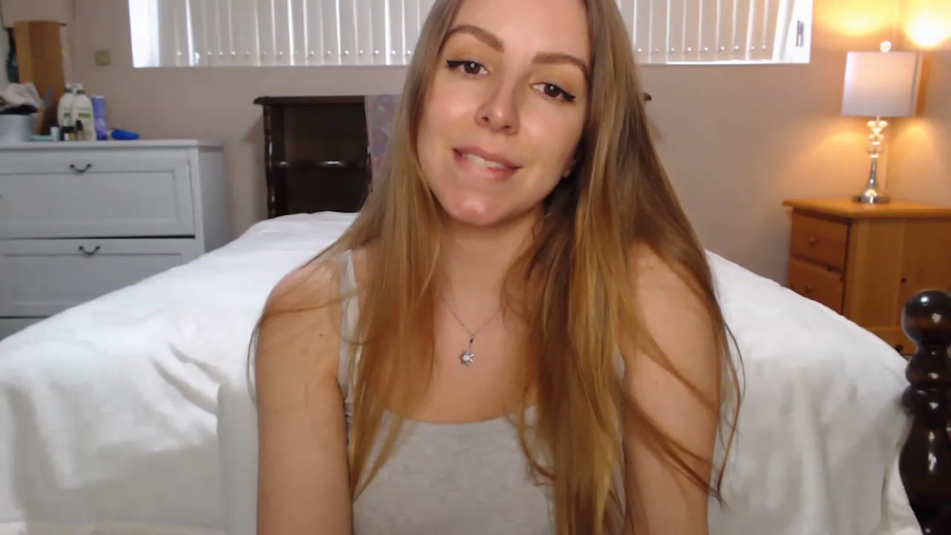 Gallery image thumbnail from MyaDelaney's myfreecams stream on, 02/27/2023, 01:03 image 19 of 20