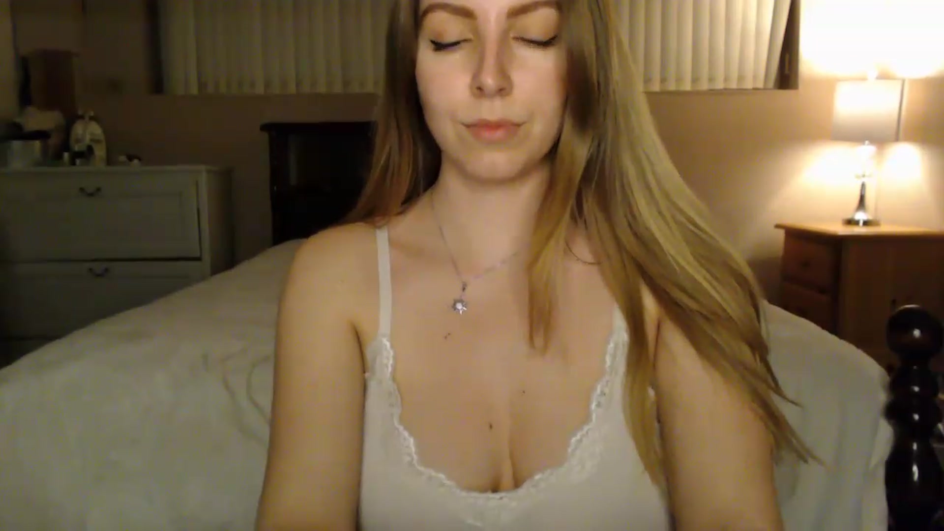 Gallery image thumbnail from MyaDelaney's myfreecams stream on, 02/27/2023, 06:12 image 12 of 20