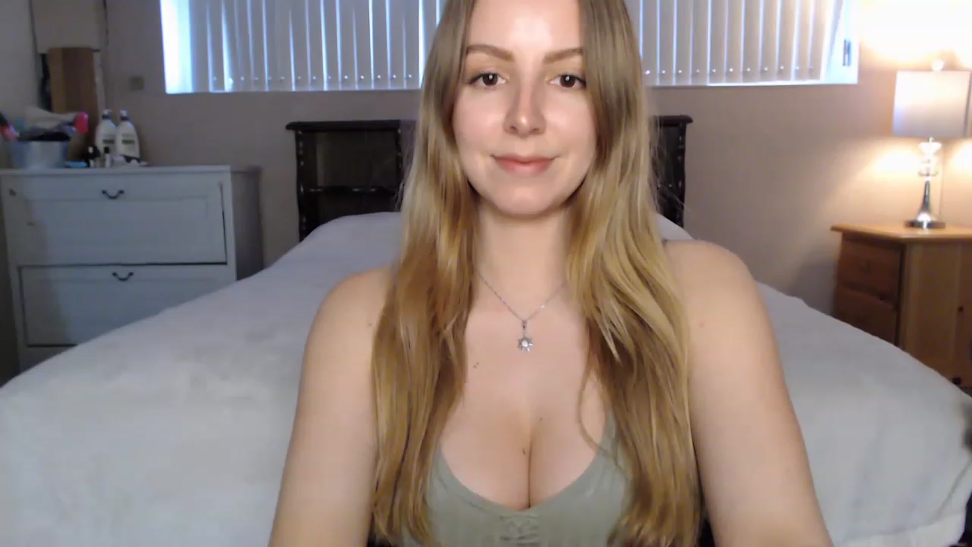 Gallery image thumbnail from MyaDelaney's myfreecams stream on, 03/01/2023, 01:50 image 1 of 20