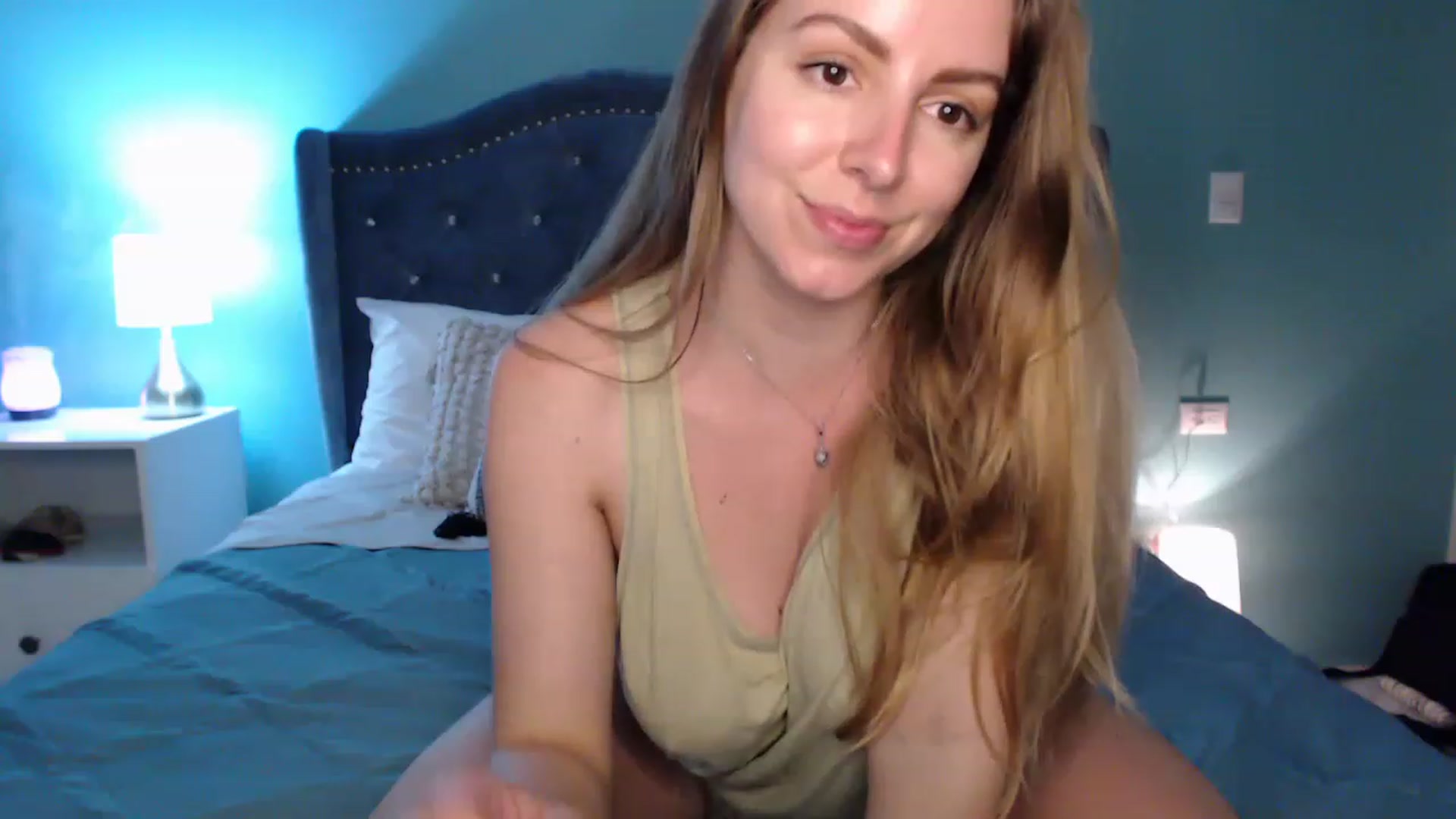Gallery image thumbnail from MyaDelaney's myfreecams stream on, 03/22/2023, 04:19 image 17 of 20