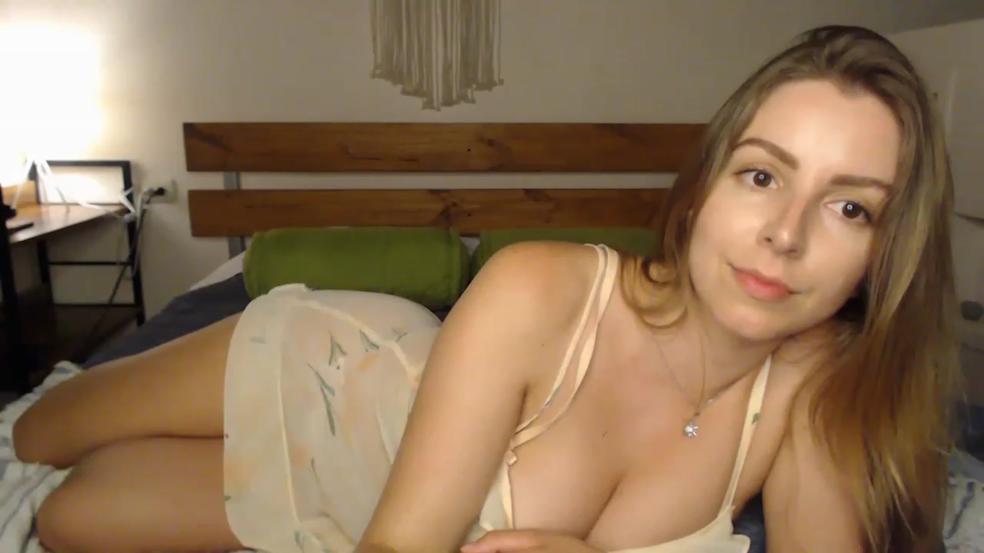 Gallery image thumbnail from MyaDelaney's myfreecams stream on, 04/10/2023, 05:07 image 16 of 20