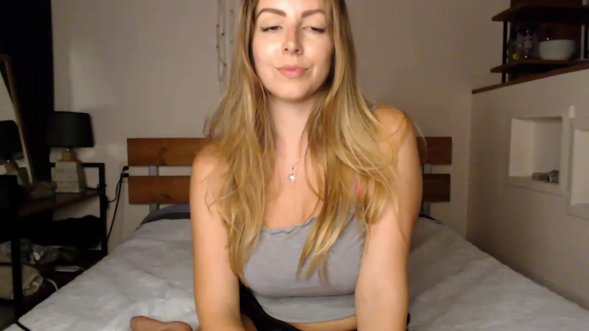 Gallery image thumbnail from MyaDelaney's myfreecams stream on, 04/19/2023, 03:52 image 2 of 20