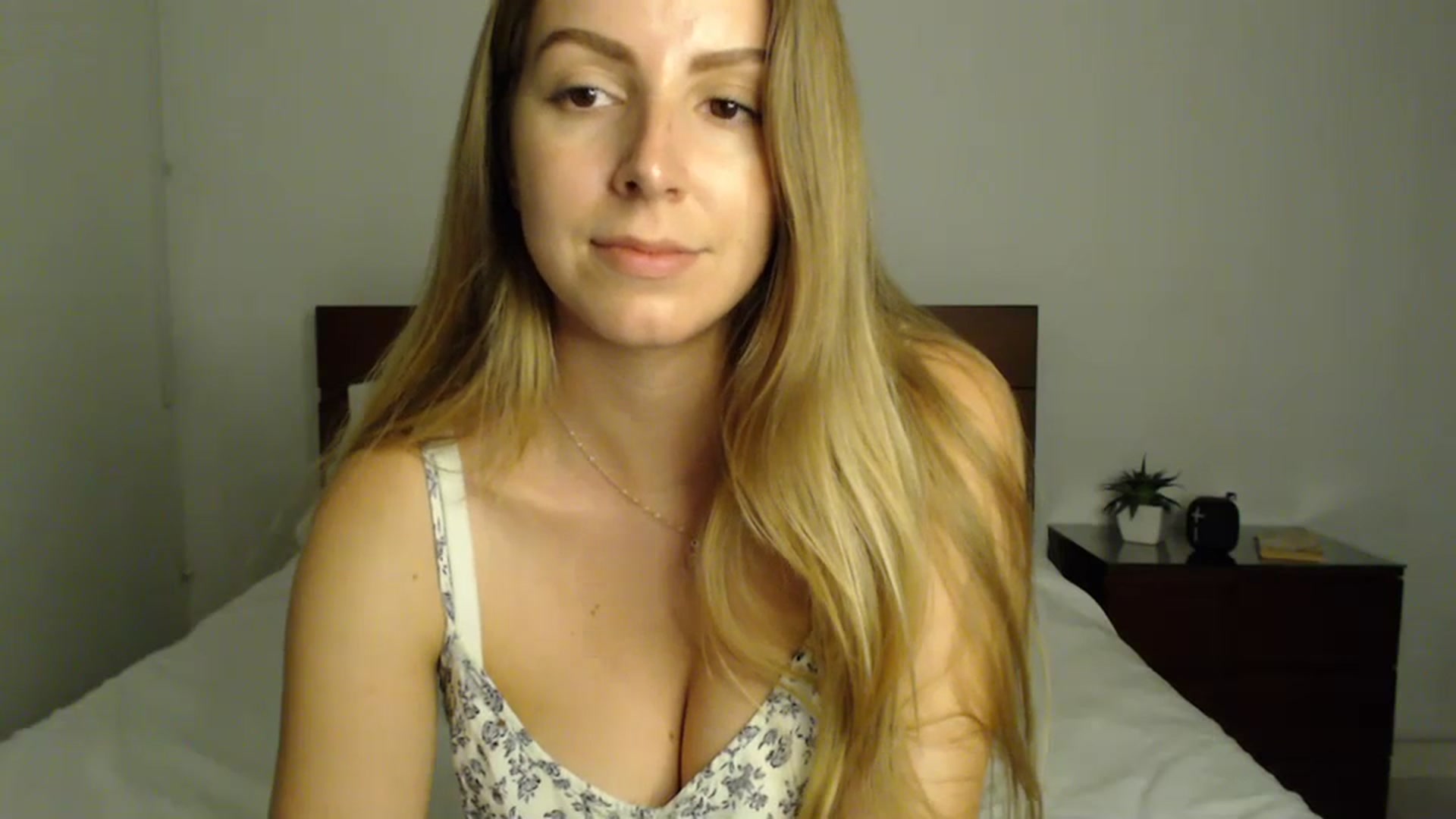Gallery image thumbnail from MyaDelaney's myfreecams stream on, 07/17/2023, 24:43 image 4 of 20