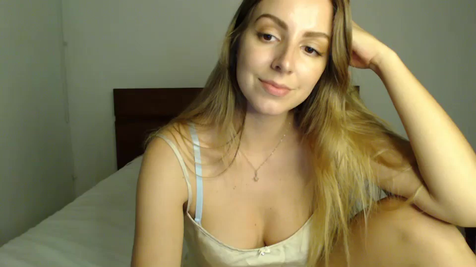 Gallery image thumbnail from MyaDelaney's myfreecams stream on, 07/24/2023, 02:11 image 19 of 20