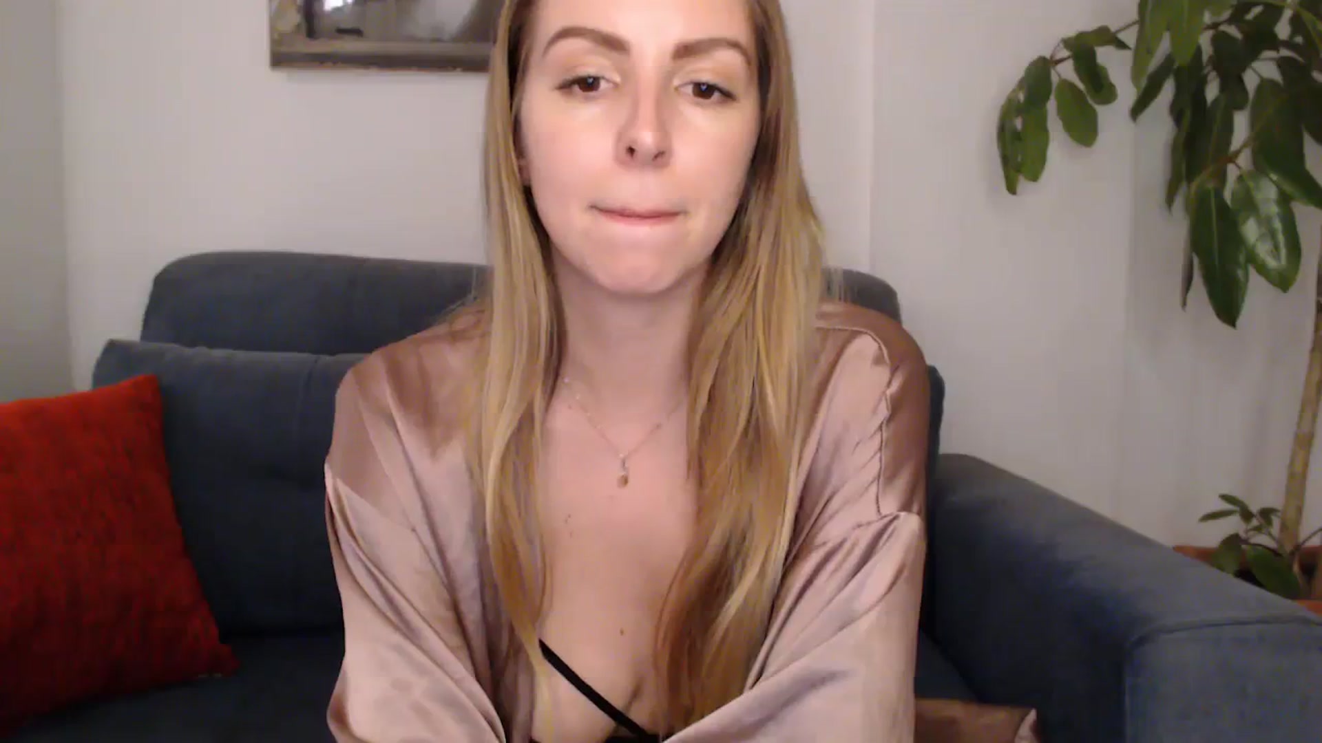Gallery image thumbnail from MyaDelaney's myfreecams stream on, 07/29/2023, 03:54 image 9 of 20