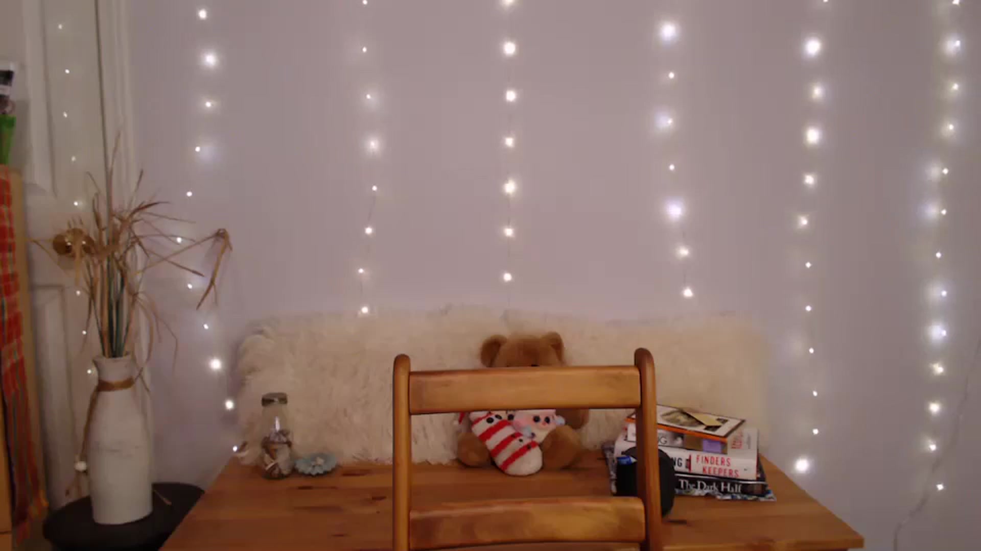 Gallery image thumbnail from MyaDelaney's myfreecams stream on, 11/16/2023, 01:34 image 16 of 20