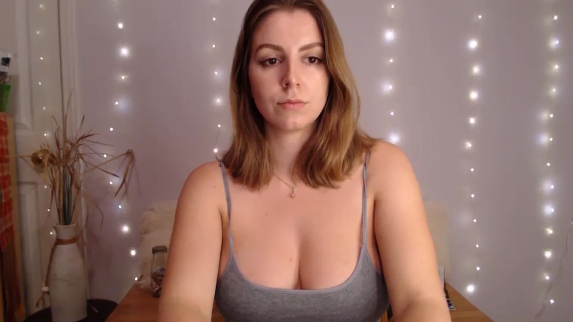 Gallery image thumbnail from MyaDelaney's myfreecams stream on, 11/16/2023, 01:34 image 14 of 20
