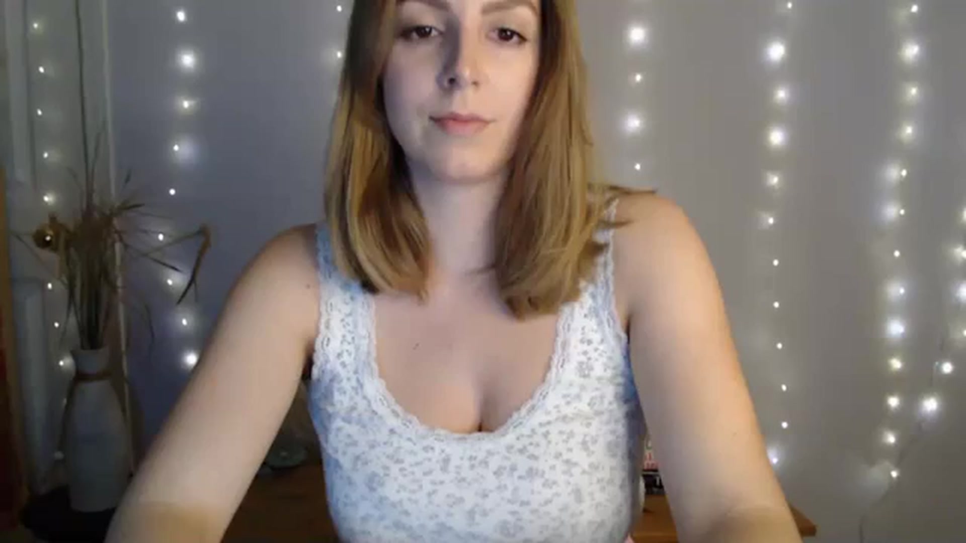 Gallery image thumbnail from MyaDelaney's myfreecams stream on, 12/13/2023, 04:39 image 1 of 20