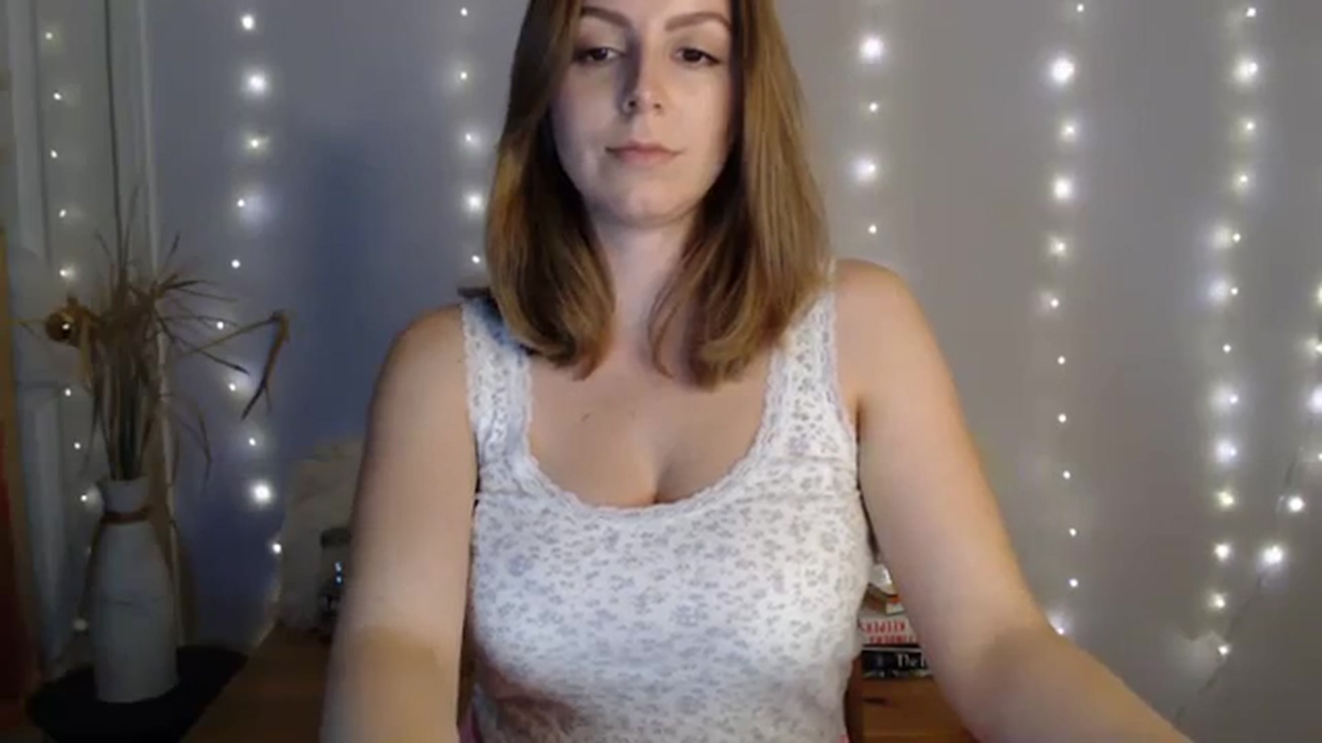 Gallery image thumbnail from MyaDelaney's myfreecams stream on, 12/13/2023, 04:39 image 16 of 20