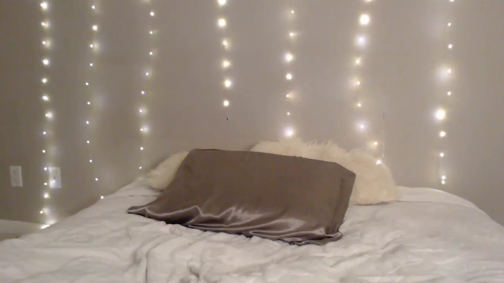Gallery image thumbnail from MyaDelaney's myfreecams stream on, 04/05/2024, 04:59 image 20 of 20