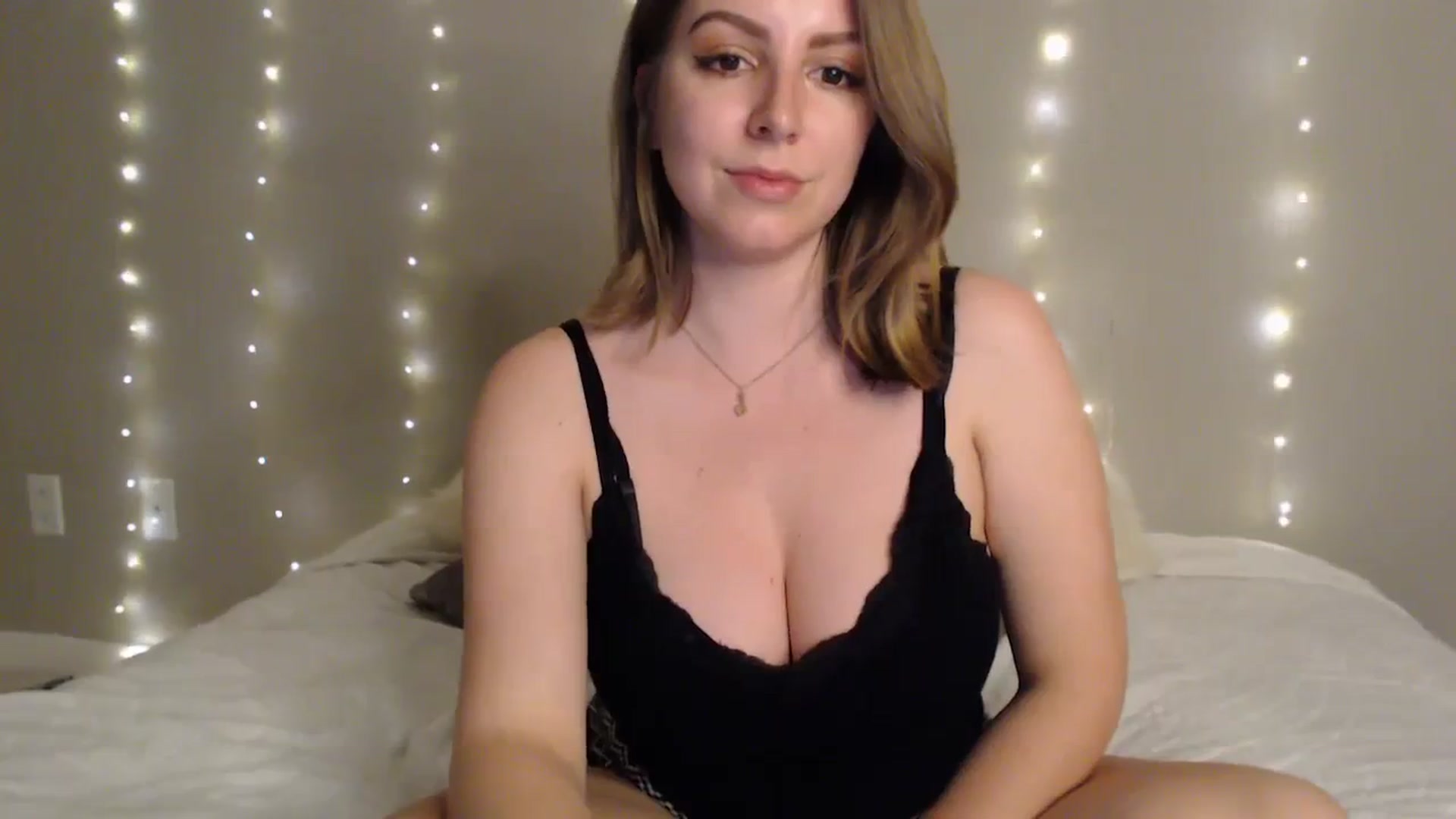 Gallery image thumbnail from MyaDelaney's myfreecams stream on, 04/05/2024, 04:59 image 11 of 20