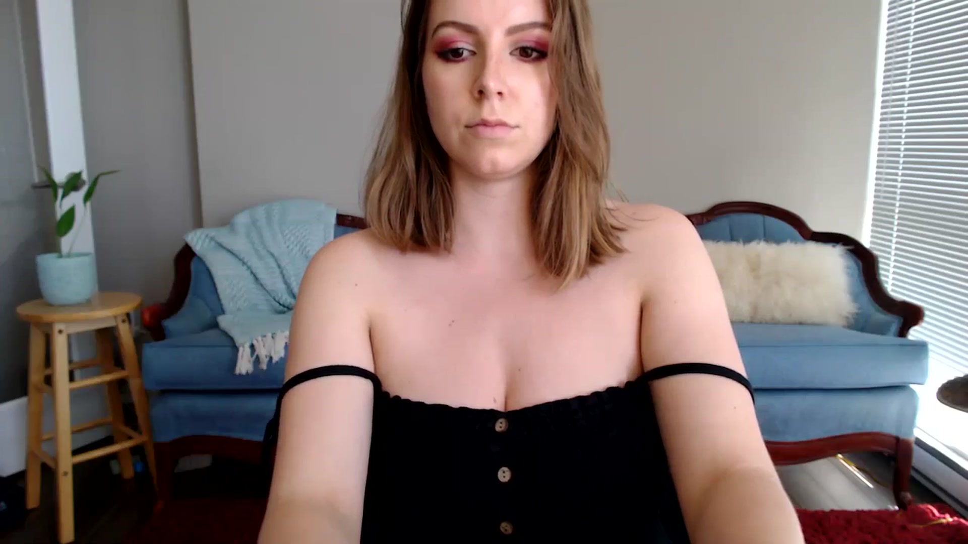 Gallery image thumbnail from MyaDelaney's myfreecams stream on, 04/30/2024, 21:34 image 12 of 20