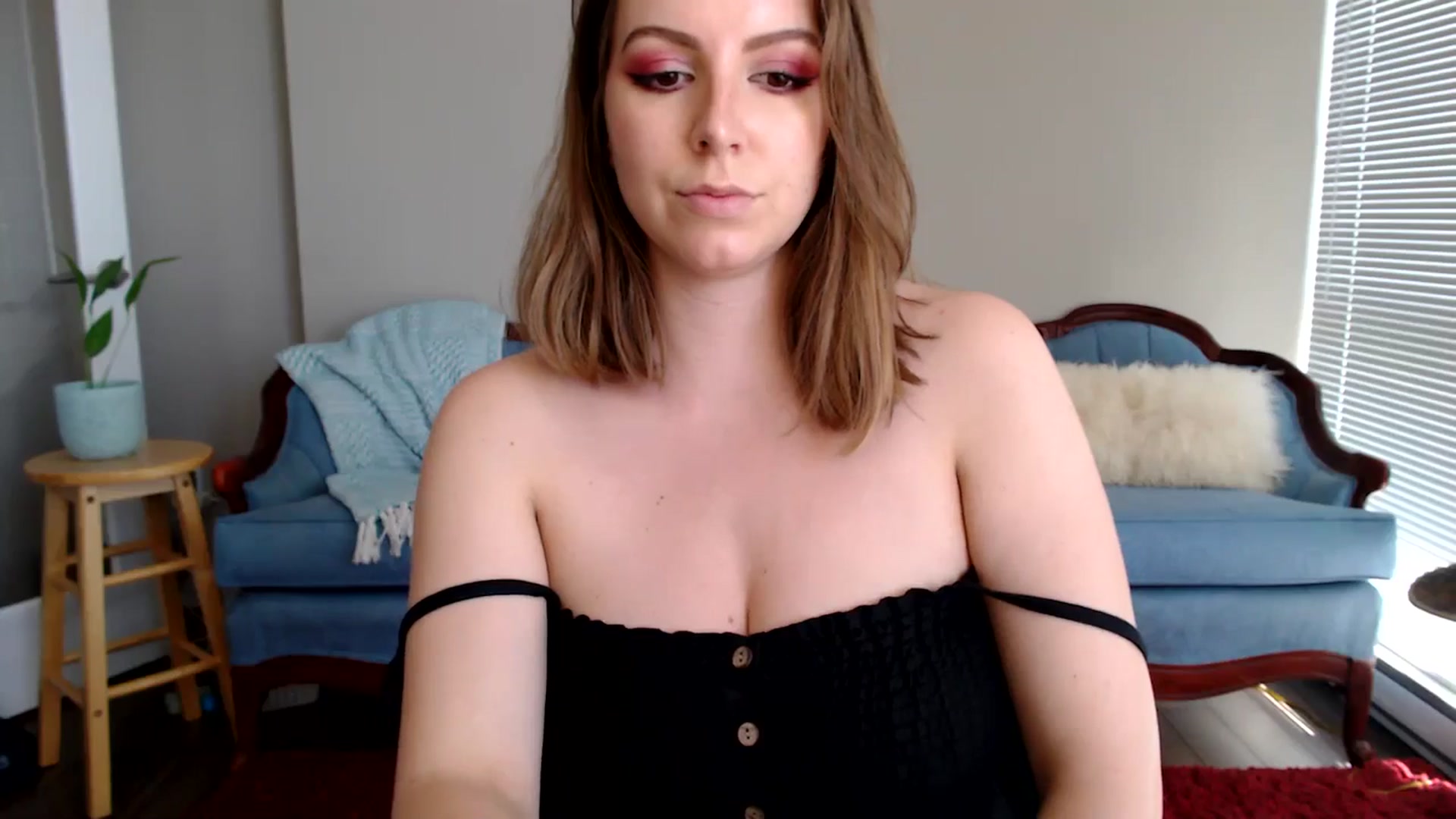 Gallery image thumbnail from MyaDelaney's myfreecams stream on, 04/30/2024, 21:34 image 9 of 20