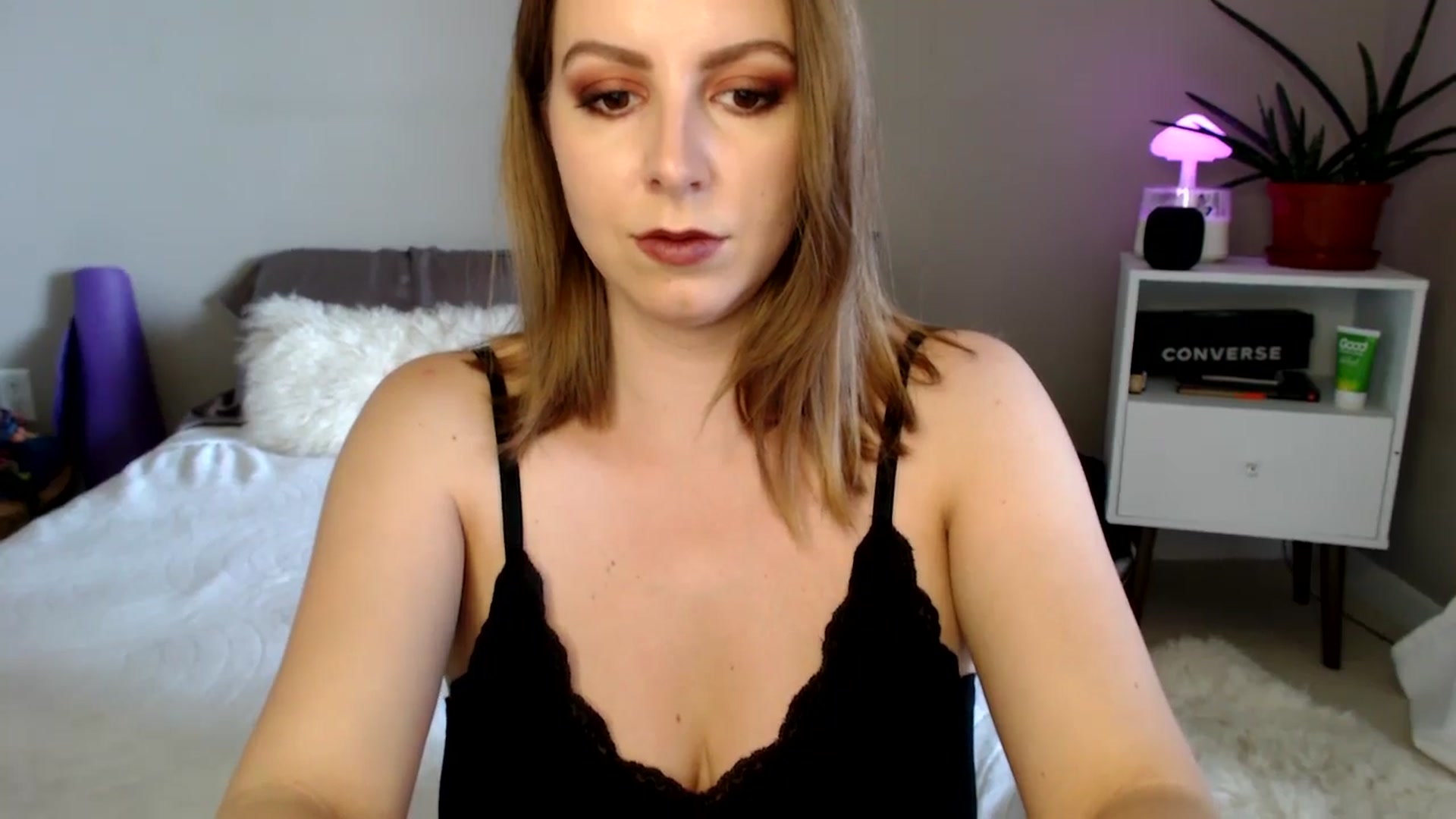 Gallery image thumbnail from MyaDelaney's myfreecams stream on, 05/16/2024, 24:20 image 8 of 20