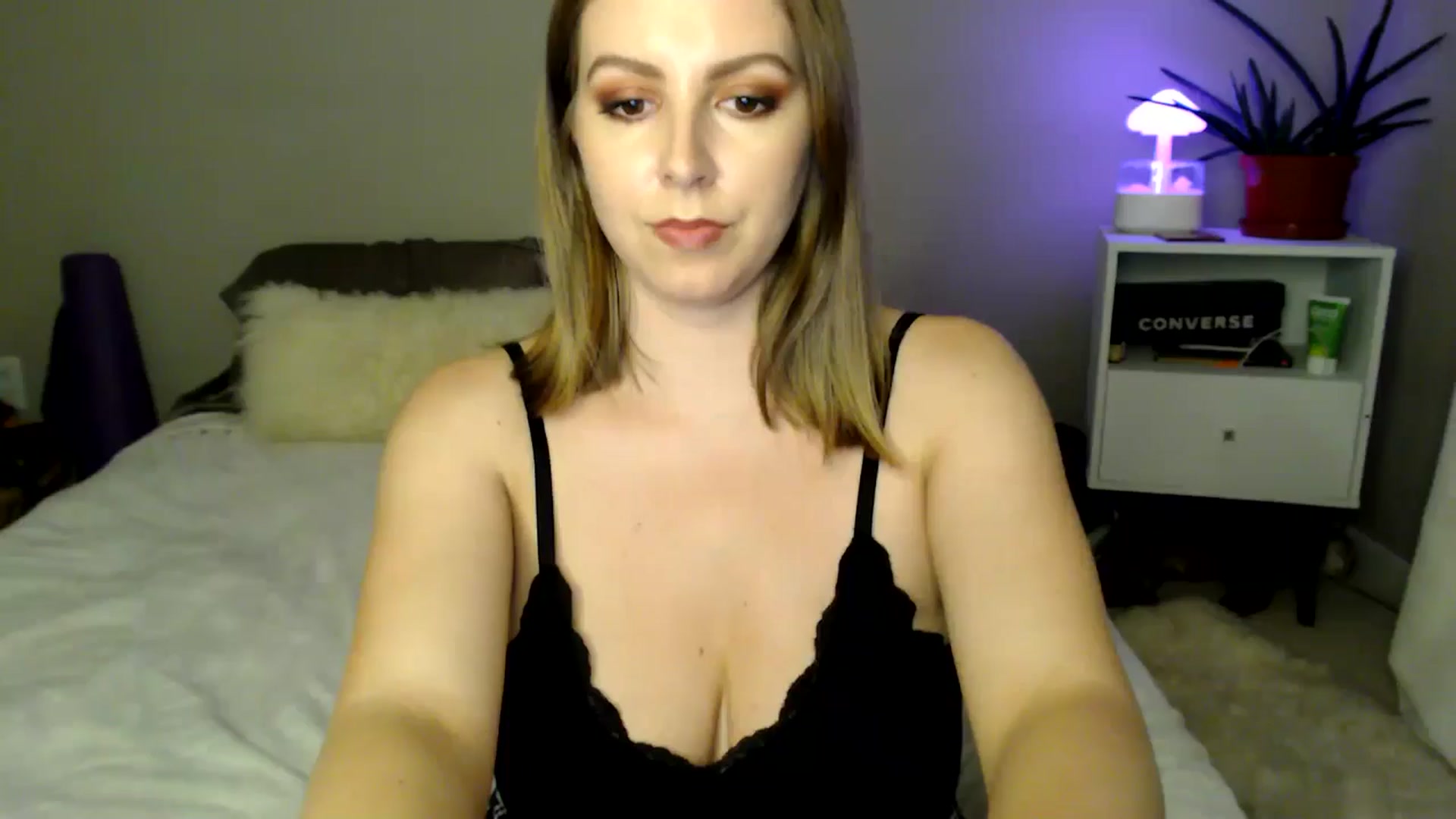 Gallery image thumbnail from MyaDelaney's myfreecams stream on, 05/16/2024, 04:44 image 11 of 20