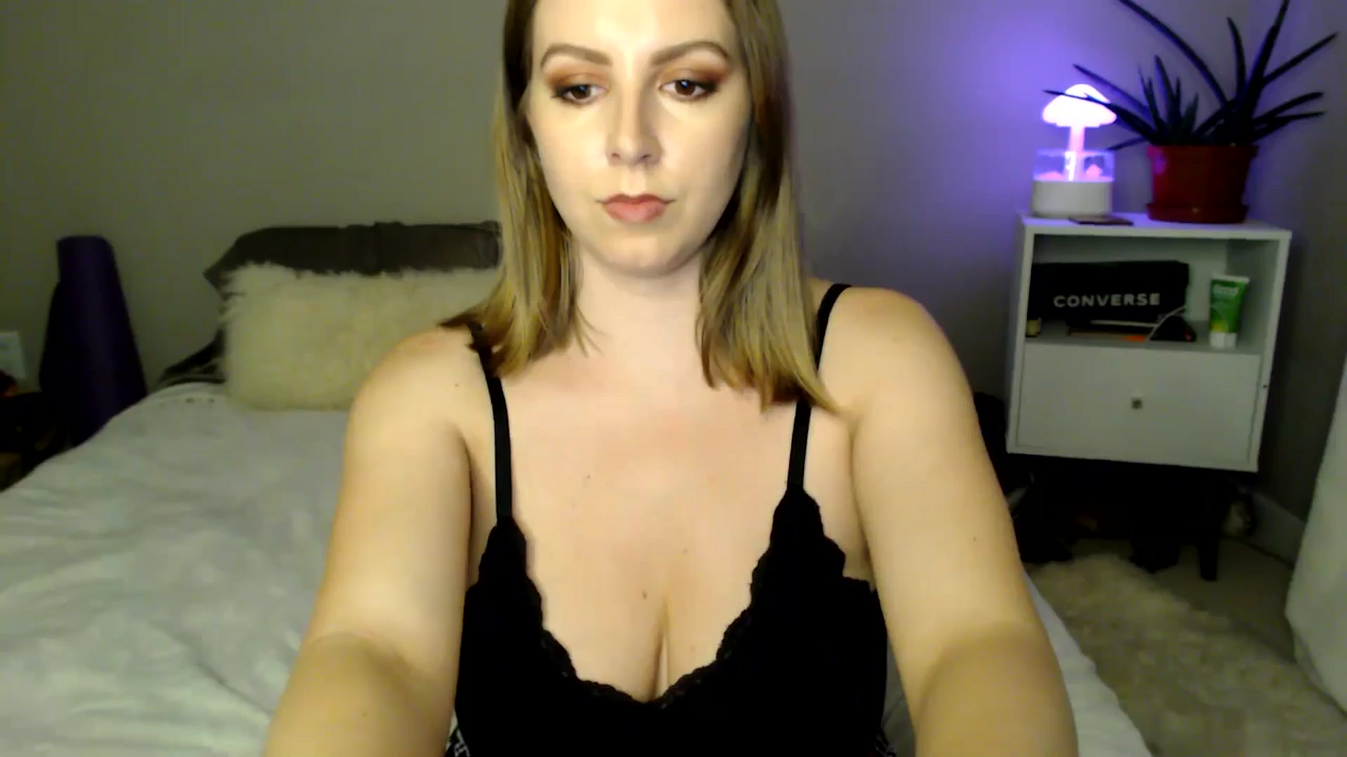 Gallery image thumbnail from MyaDelaney's myfreecams stream on, 05/16/2024, 04:44 image 10 of 20