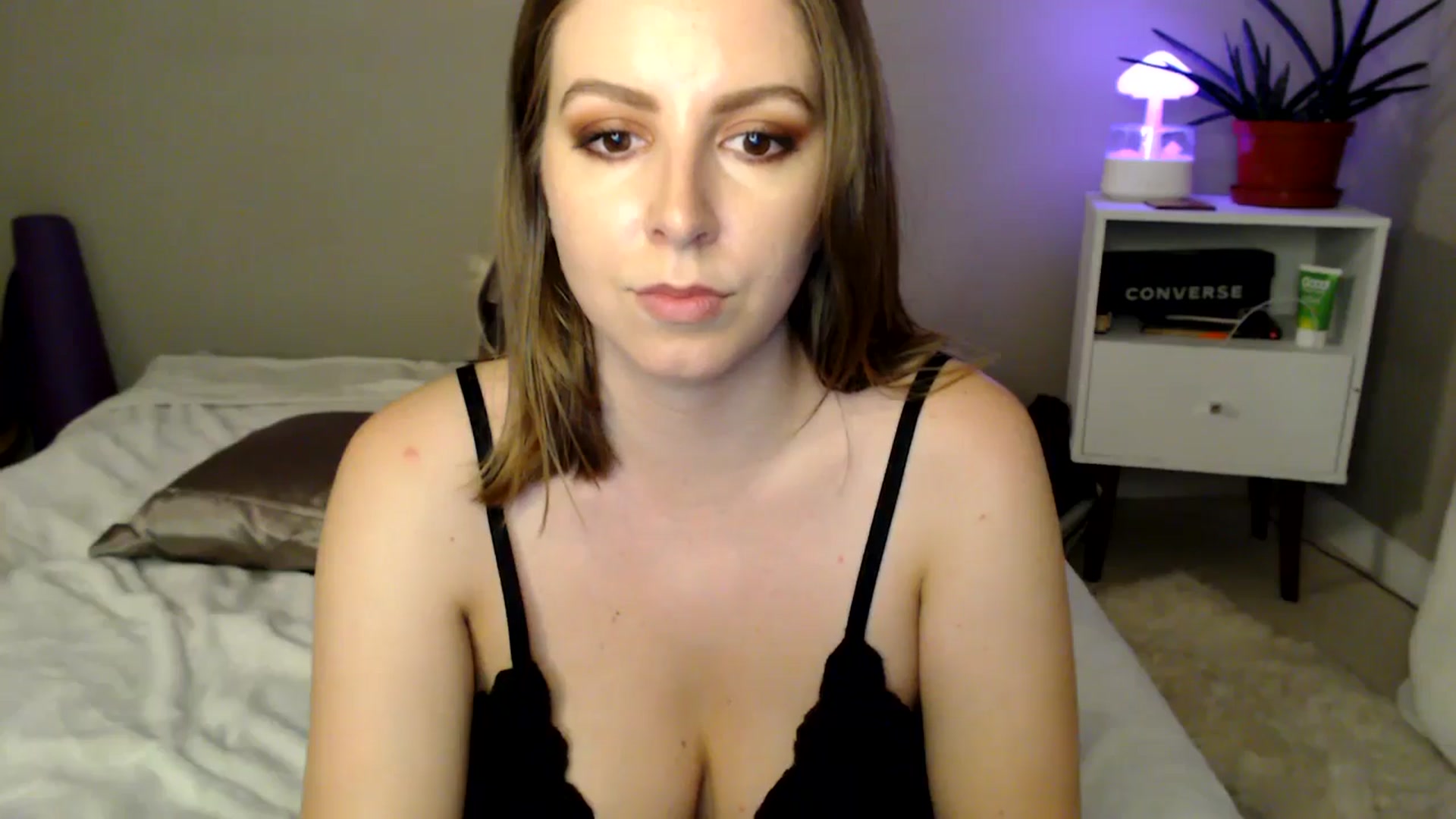 Gallery image thumbnail from MyaDelaney's myfreecams stream on, 05/16/2024, 06:33 image 4 of 20