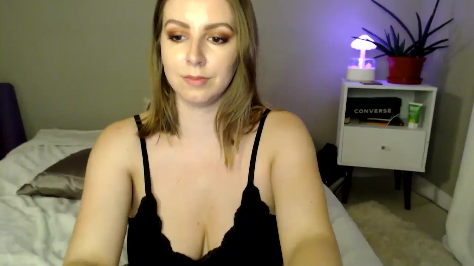 Gallery image thumbnail from MyaDelaney's myfreecams stream on, 05/16/2024, 06:33 image 6 of 20