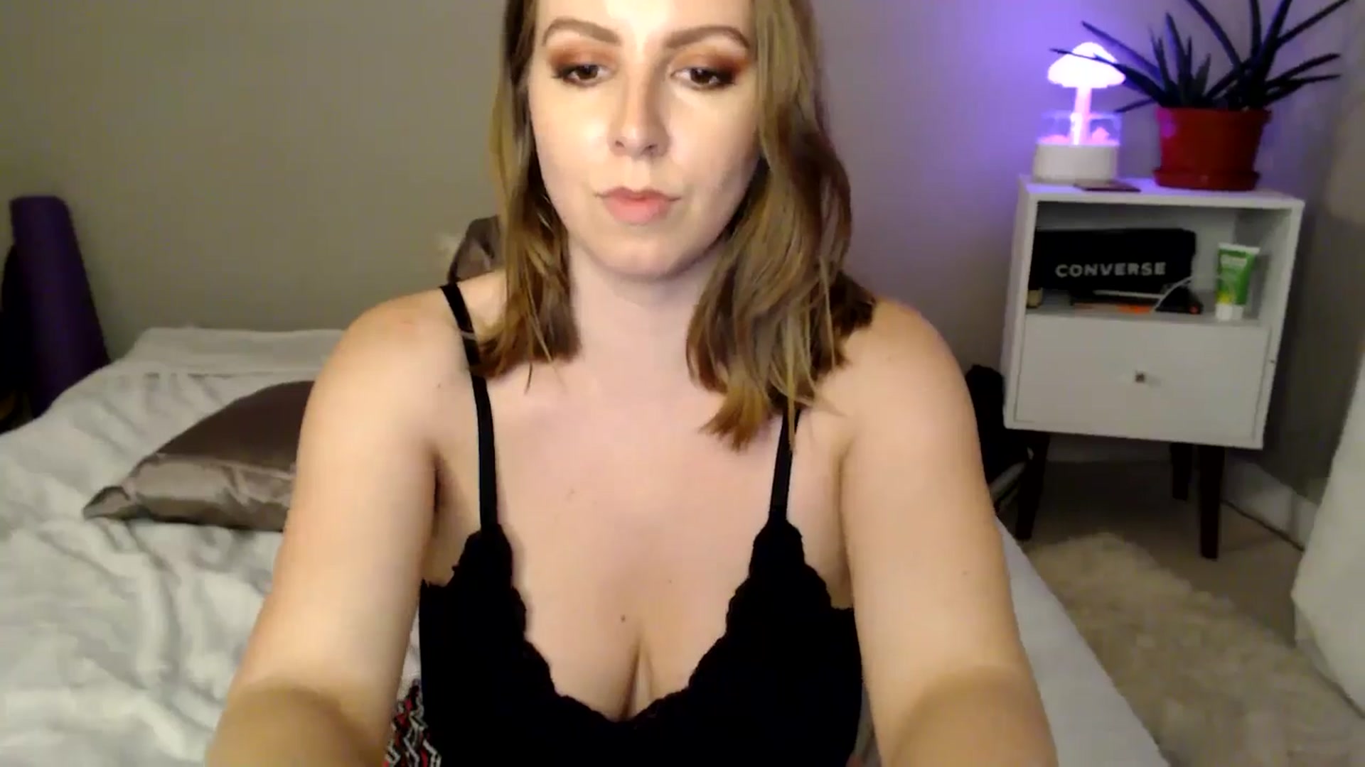 Gallery image thumbnail from MyaDelaney's myfreecams stream on, 05/16/2024, 06:33 image 3 of 20