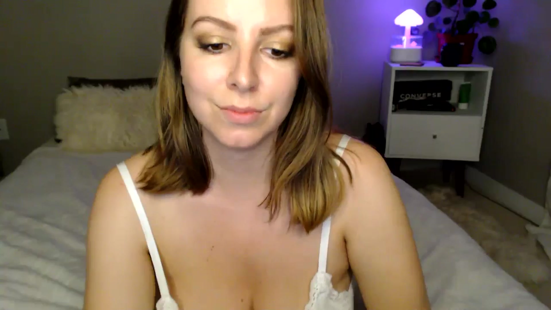 Gallery image thumbnail from MyaDelaney's myfreecams stream on, 05/29/2024, 07:07 image 13 of 20
