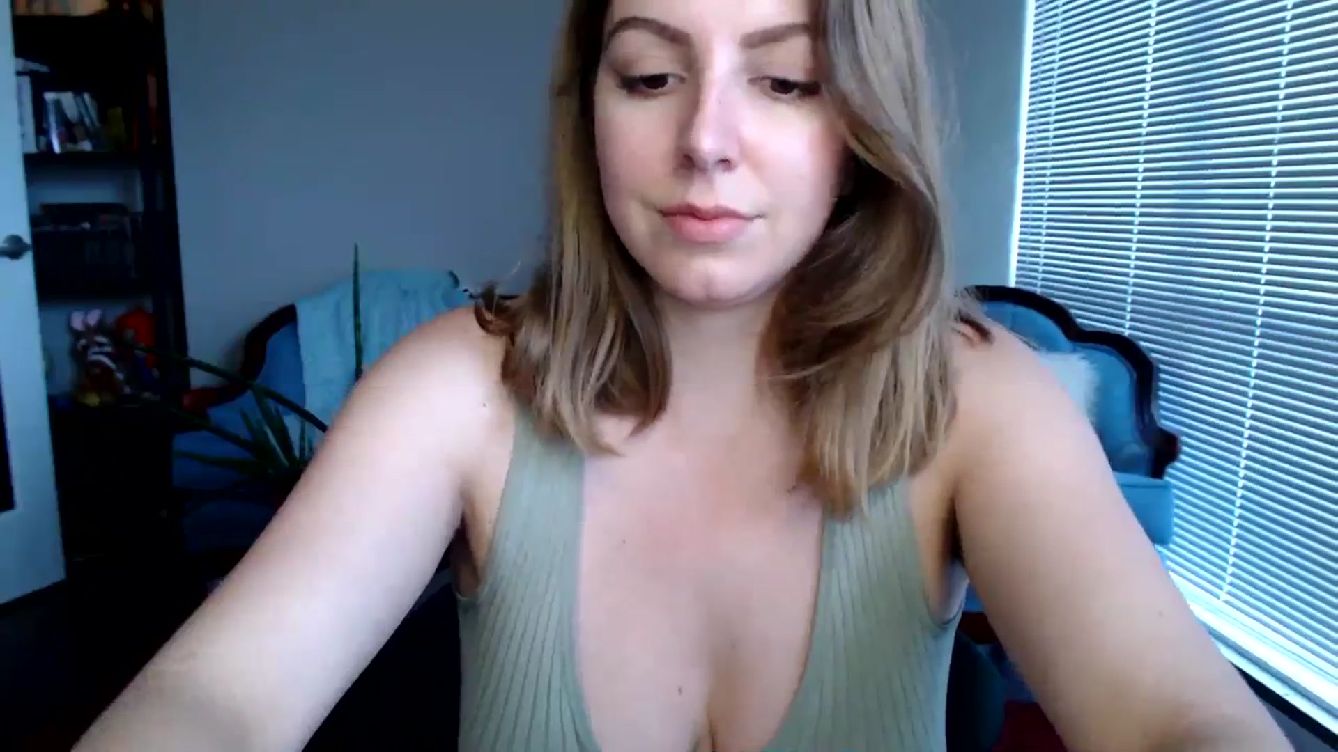 Gallery image thumbnail from MyaDelaney's myfreecams stream on, 06/02/2024, 24:36 image 3 of 20