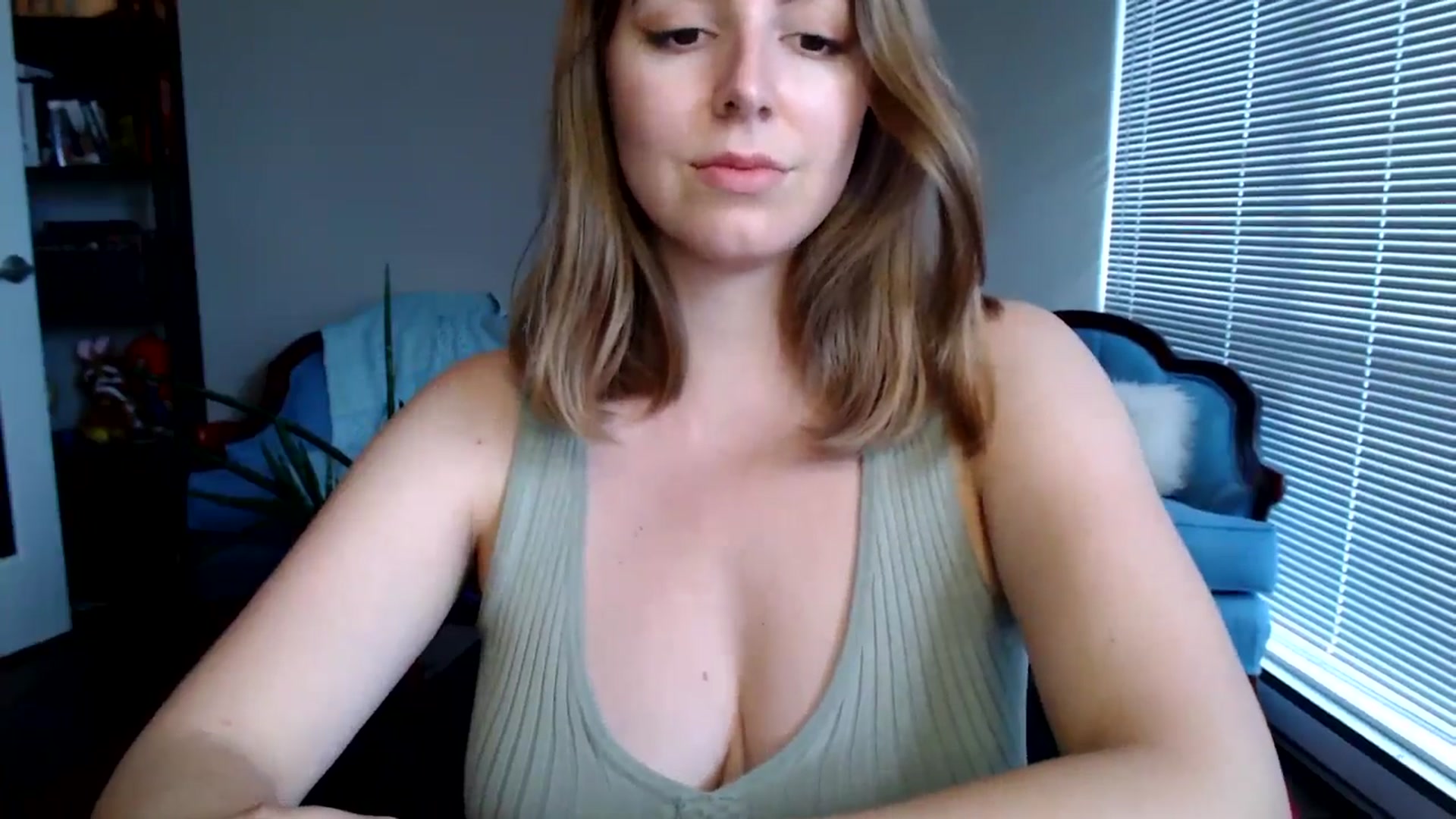 Gallery image thumbnail from MyaDelaney's myfreecams stream on, 06/02/2024, 24:36 image 8 of 20