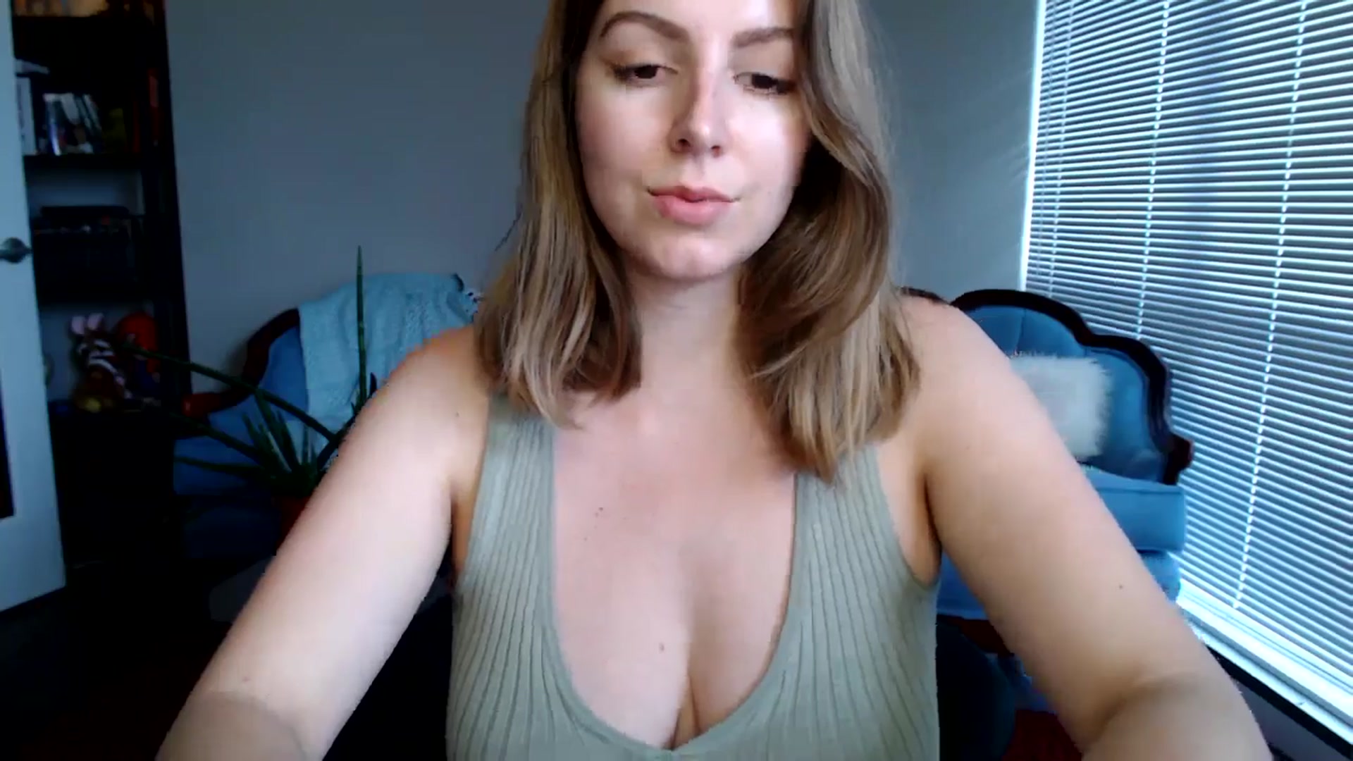 Gallery image thumbnail from MyaDelaney's myfreecams stream on, 06/02/2024, 24:36 image 5 of 20