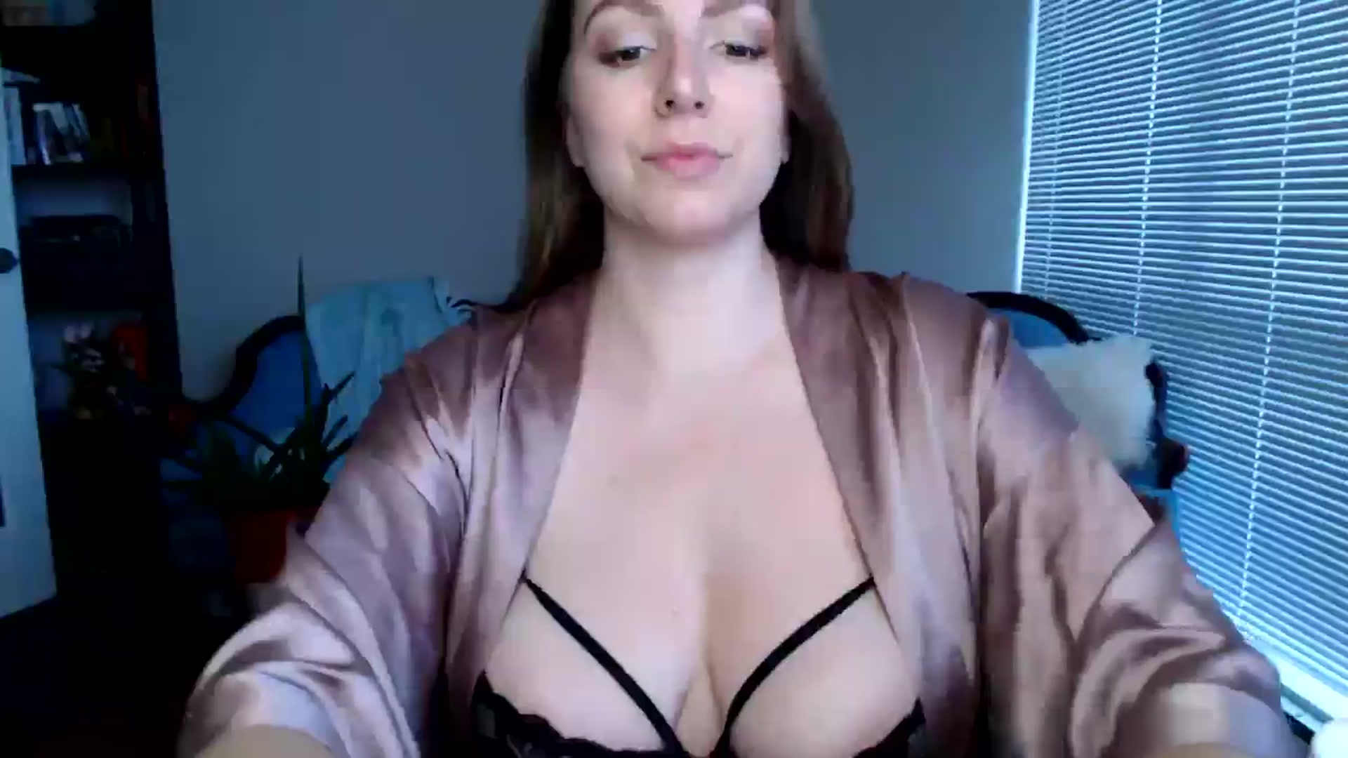 Gallery image thumbnail from MyaDelaney's myfreecams stream on, 06/02/2024, 23:54 image 11 of 20