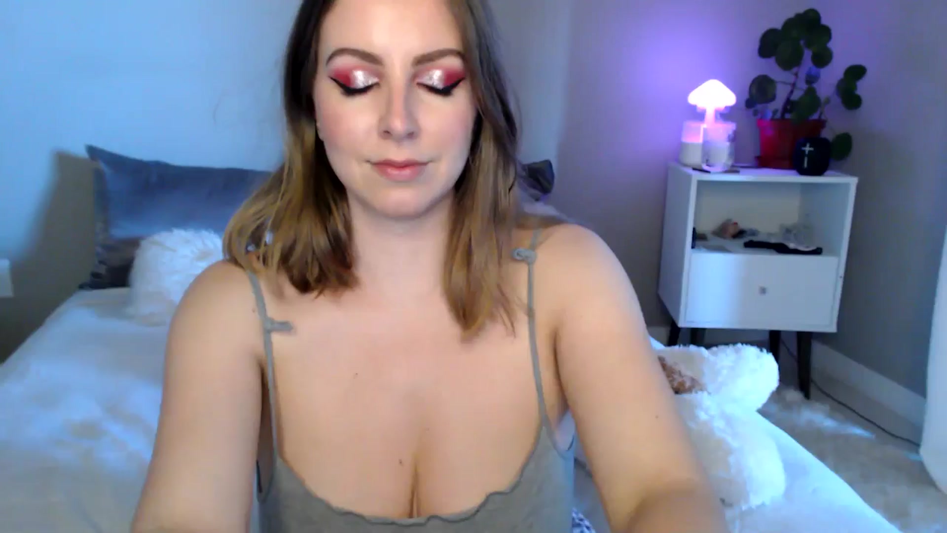 Gallery image thumbnail from MyaDelaney's myfreecams stream on, 06/06/2024, 04:06 image 1 of 20