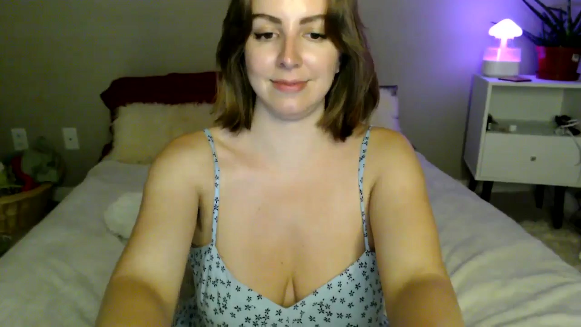 Gallery image thumbnail from MyaDelaney's myfreecams stream on, 07/01/2024, 04:43 image 15 of 20