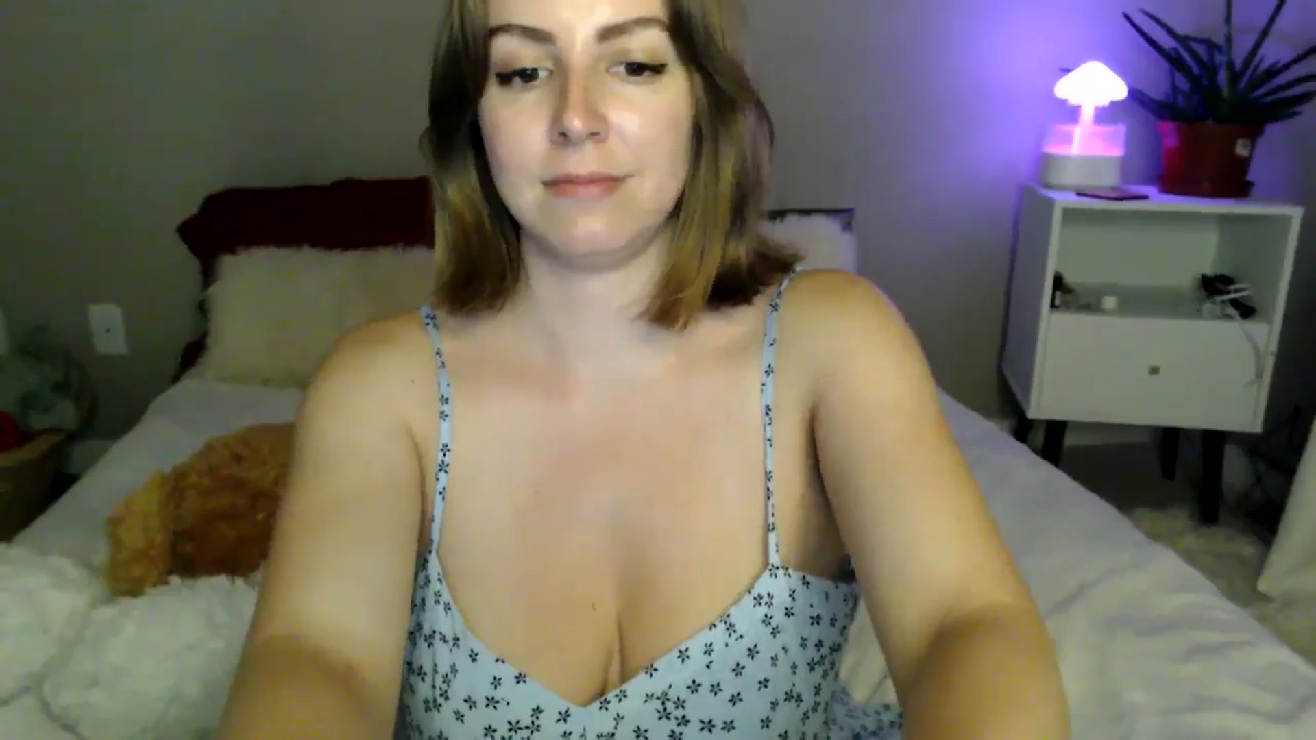 Gallery image thumbnail from MyaDelaney's myfreecams stream on, 07/01/2024, 04:43 image 10 of 20