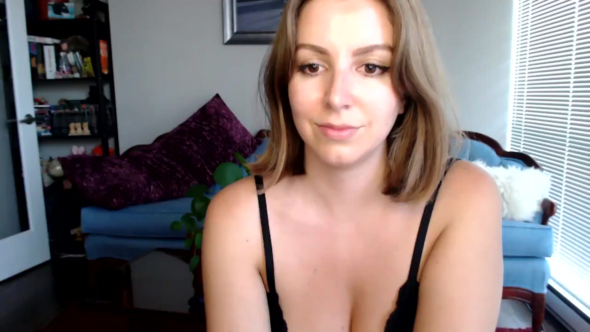 Gallery image thumbnail from MyaDelaney's myfreecams stream on, 07/18/2024, 02:36 image 14 of 20