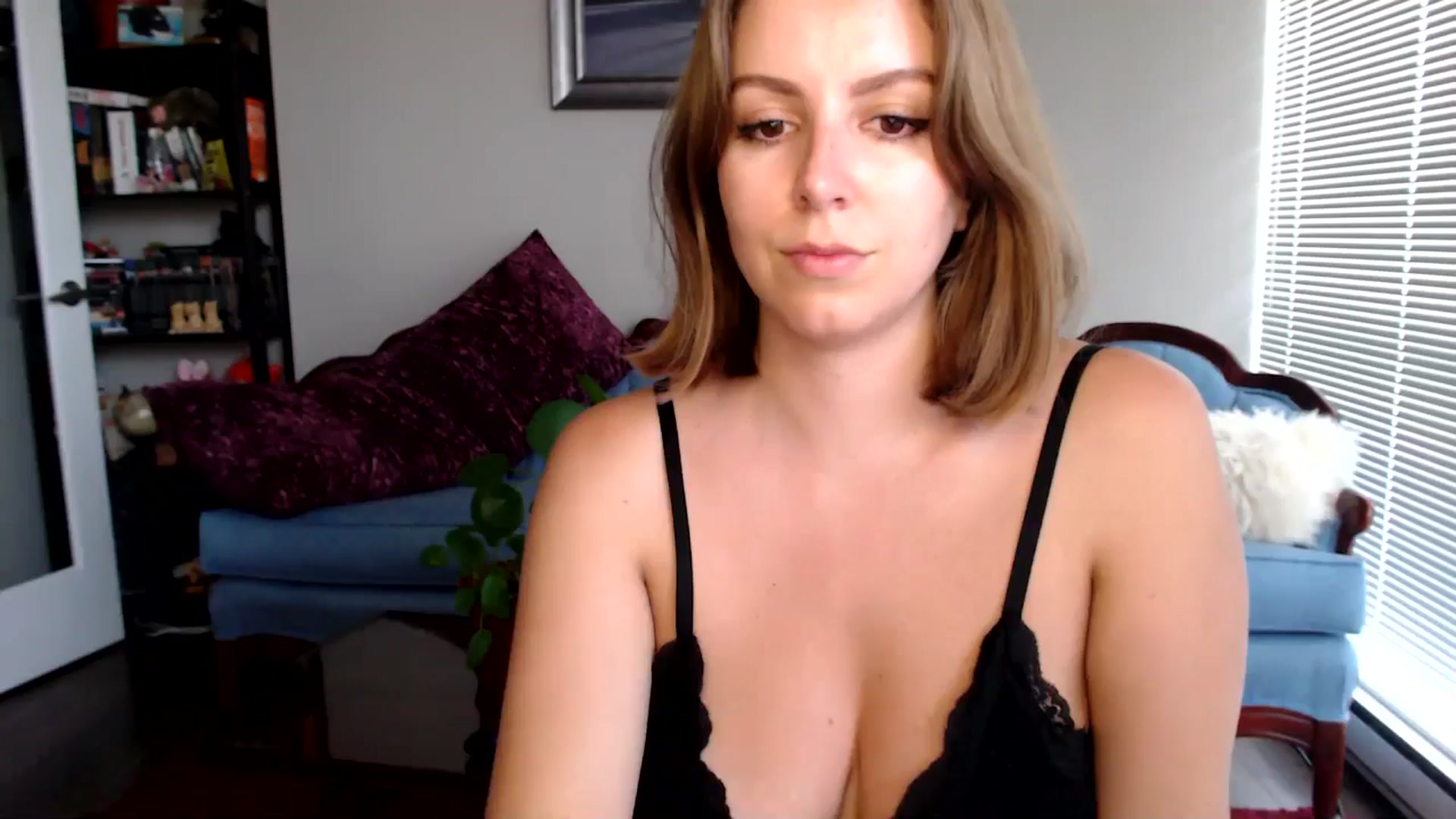 Gallery image thumbnail from MyaDelaney's myfreecams stream on, 07/18/2024, 02:36 image 7 of 20