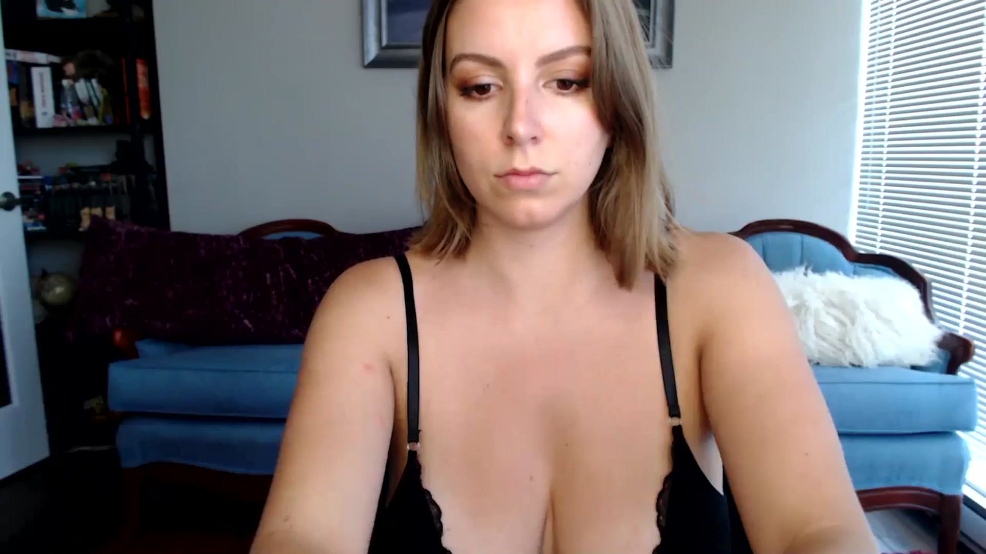 Gallery image thumbnail from MyaDelaney's myfreecams stream on, 07/24/2024, 20:34 image 3 of 20