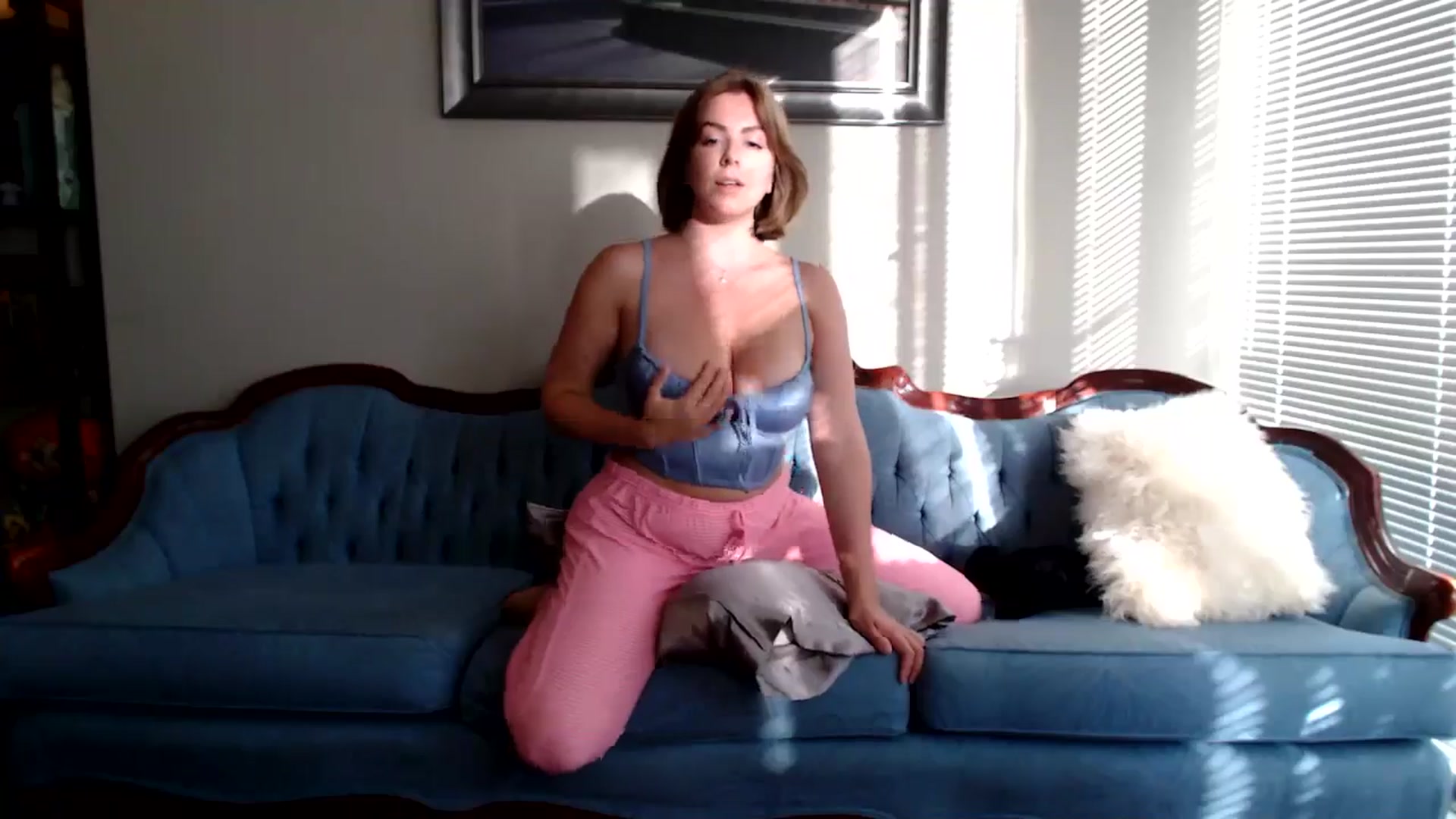 Gallery image thumbnail from MyaDelaney's myfreecams stream on, 09/28/2024, 24:55 image 12 of 20