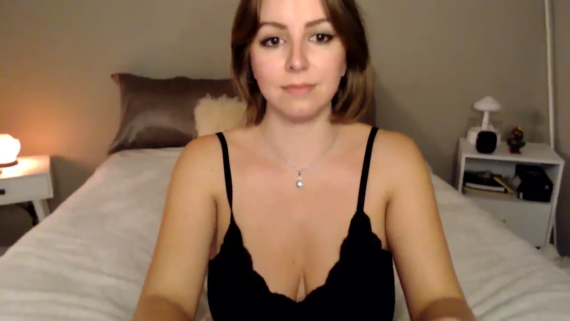Gallery image thumbnail from MyaDelaney's myfreecams stream on, 10/18/2024, 06:28 image 13 of 20